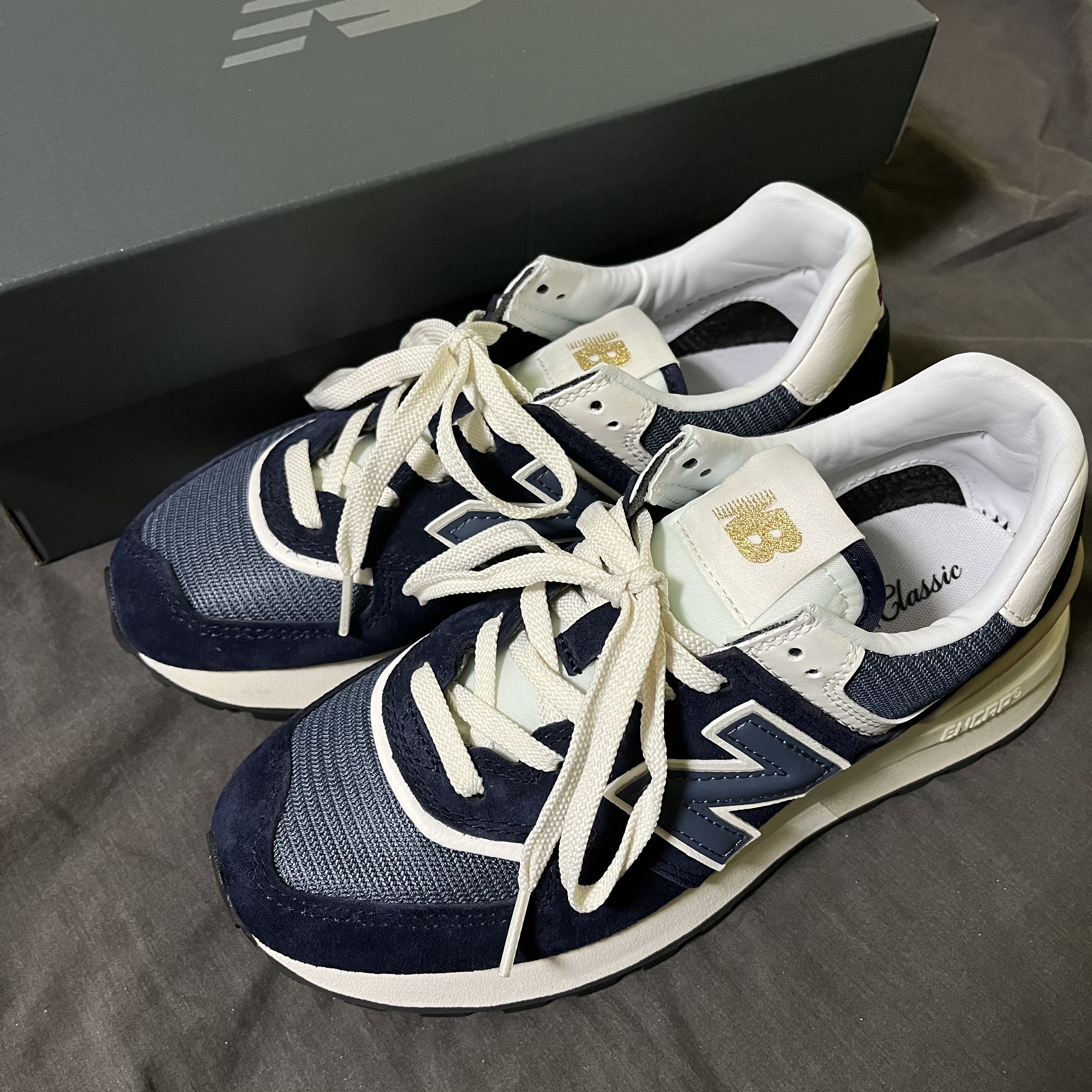 New Balance 574 Legacy Navy 착용 스타일 - 2