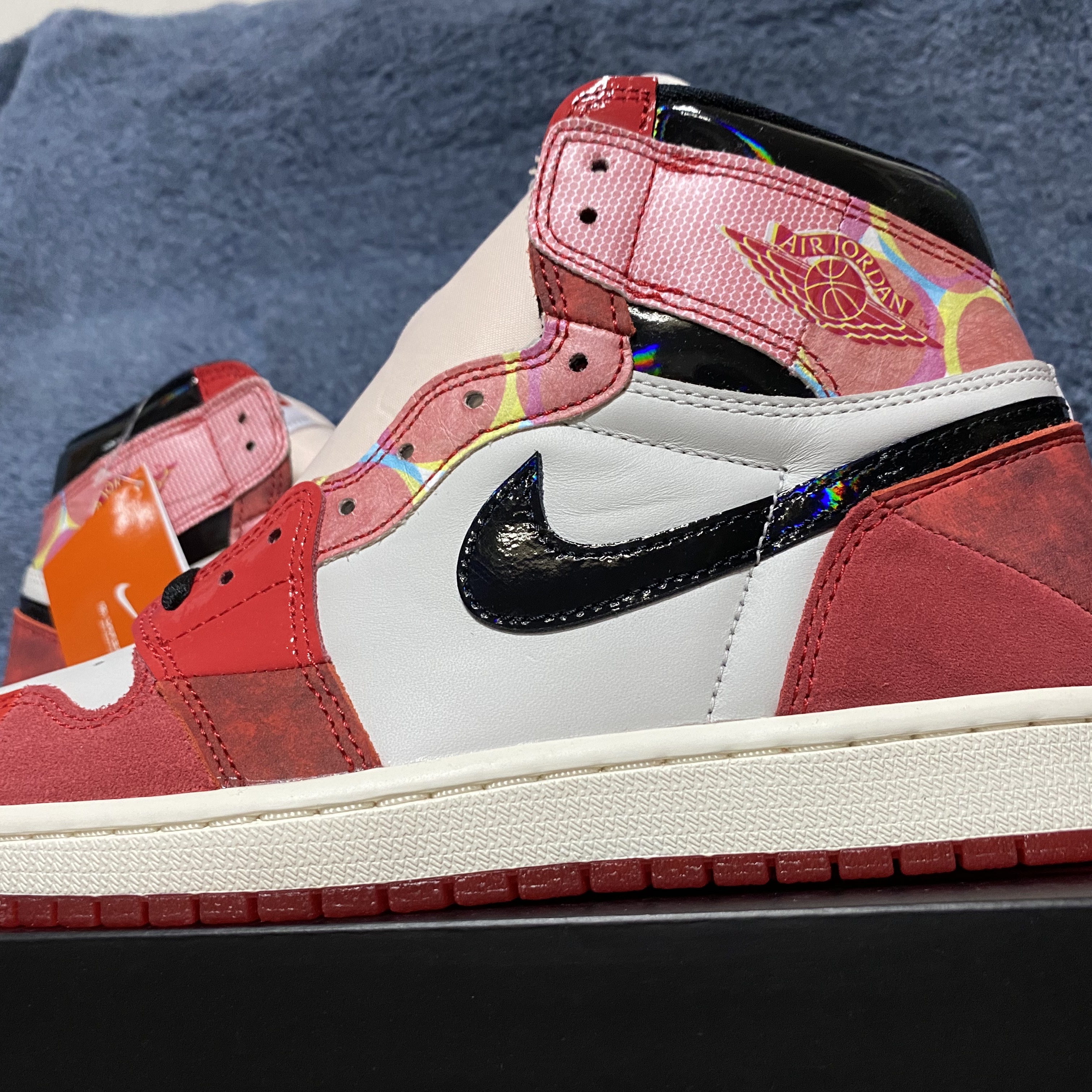 Jordan 1 Retro High Spider-Man Next Chapter 착용 스타일 - 3