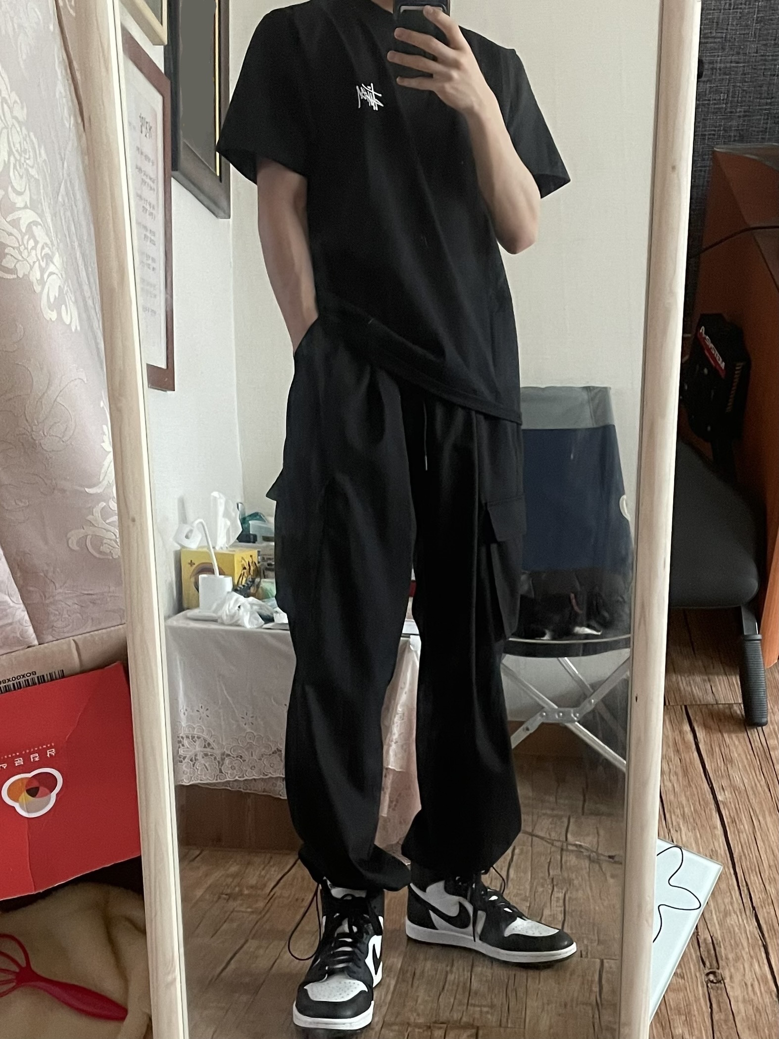 Jordan 1 High 85 Black White, Stussy Basic Stussy T-Shirt Black 2023 착용 스타일
