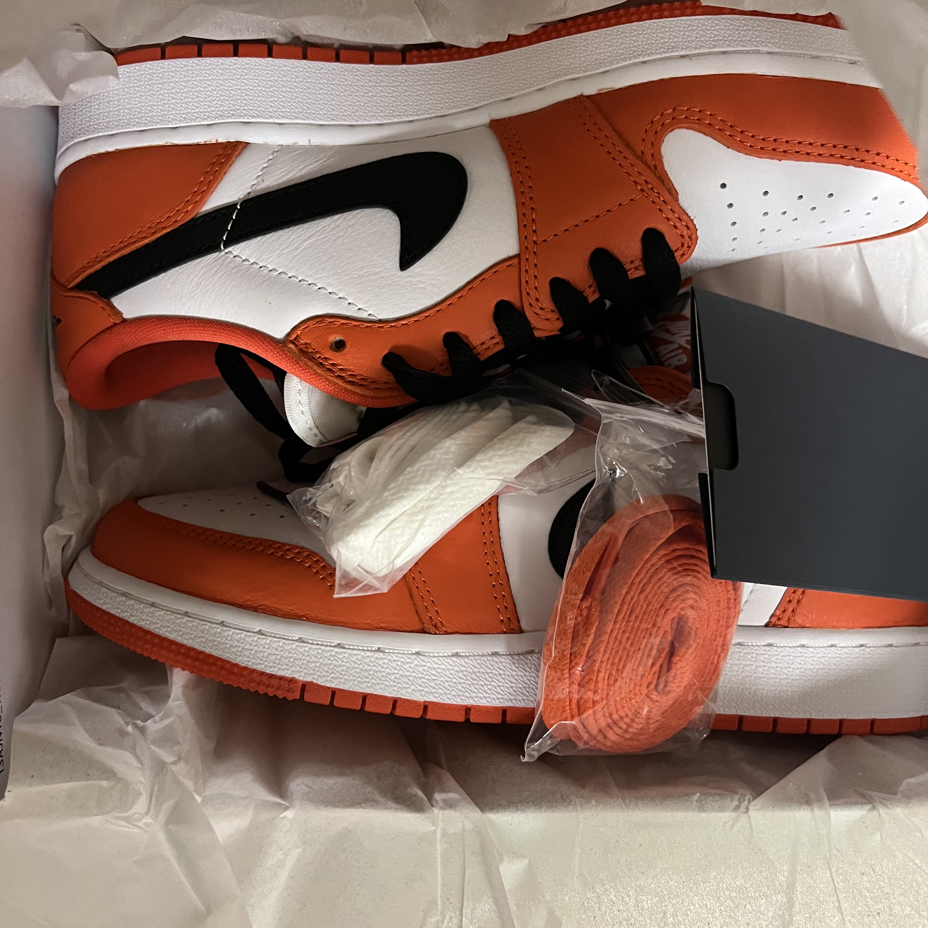 (GS) Jordan 1 Low OG Starfish 착용 스타일