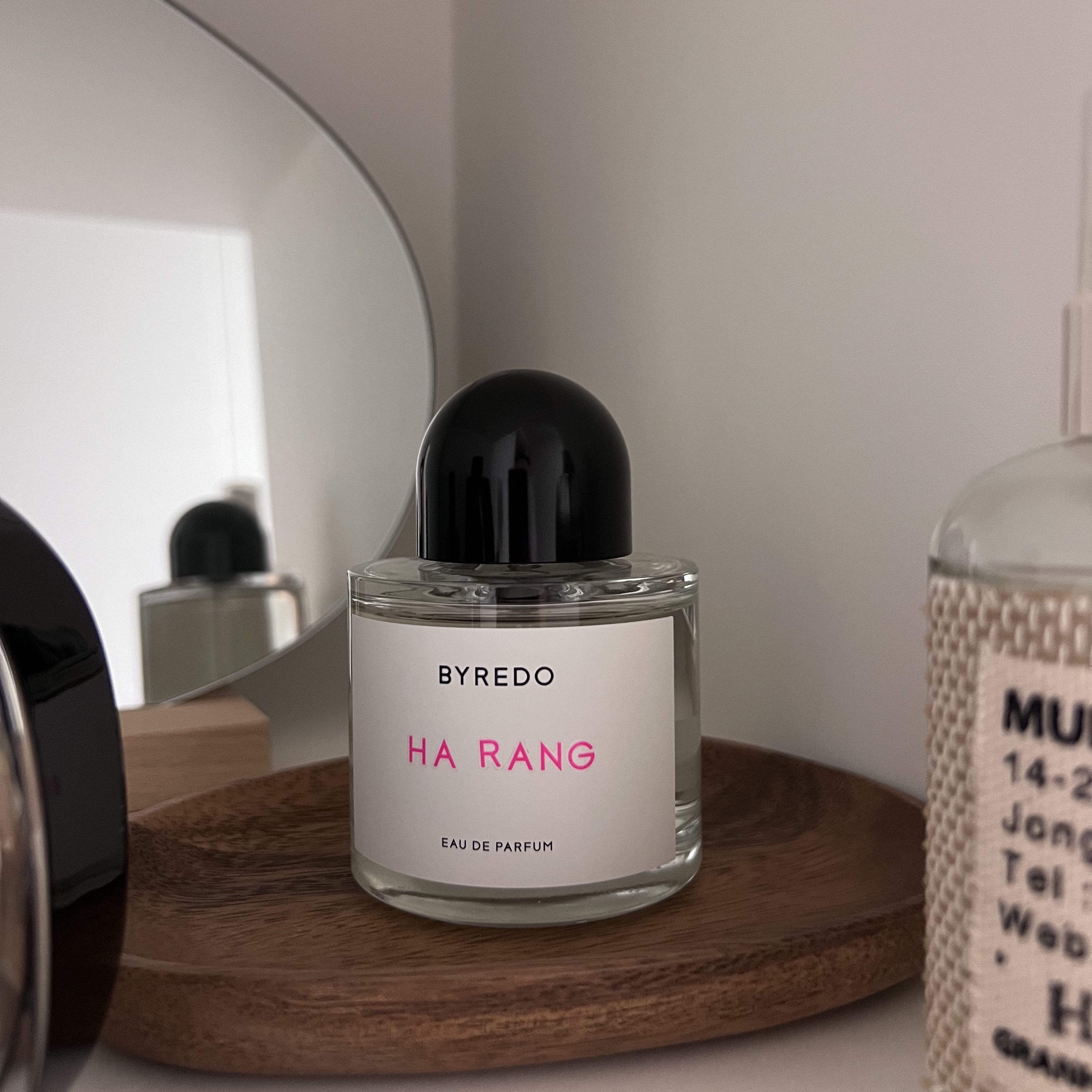 Byredo Unnamed Eau De Parfum 100ml 착용 스타일 - 1