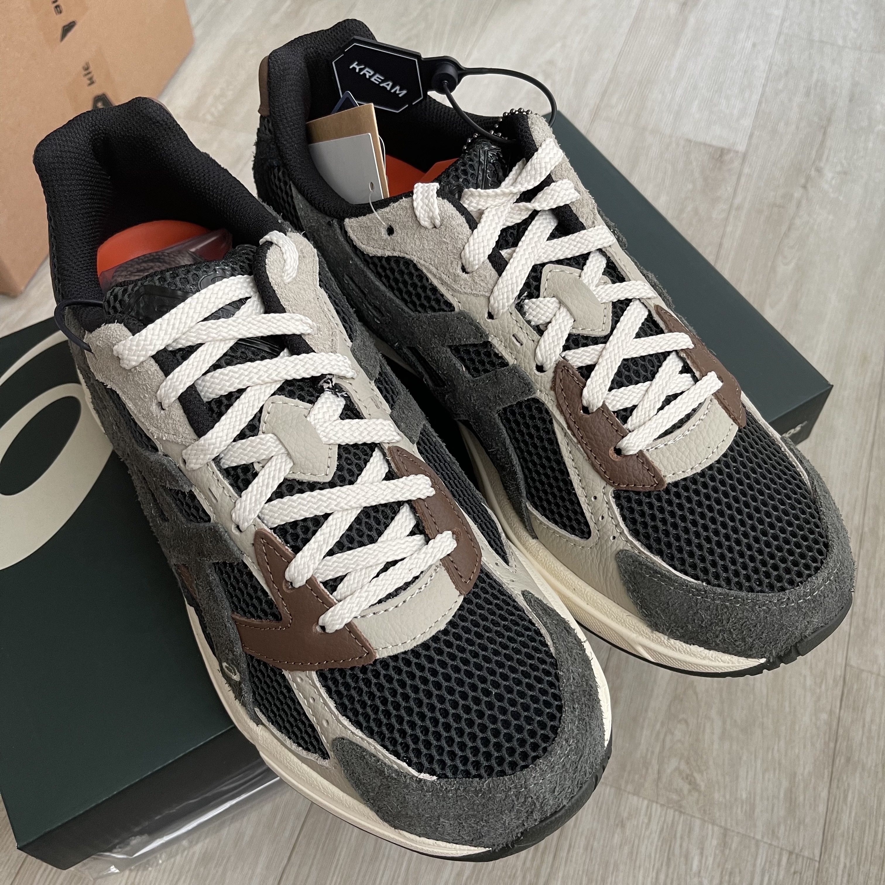 Asics x Hal Studios Gel-1130 MK-II Forest 착용 스타일 - 3