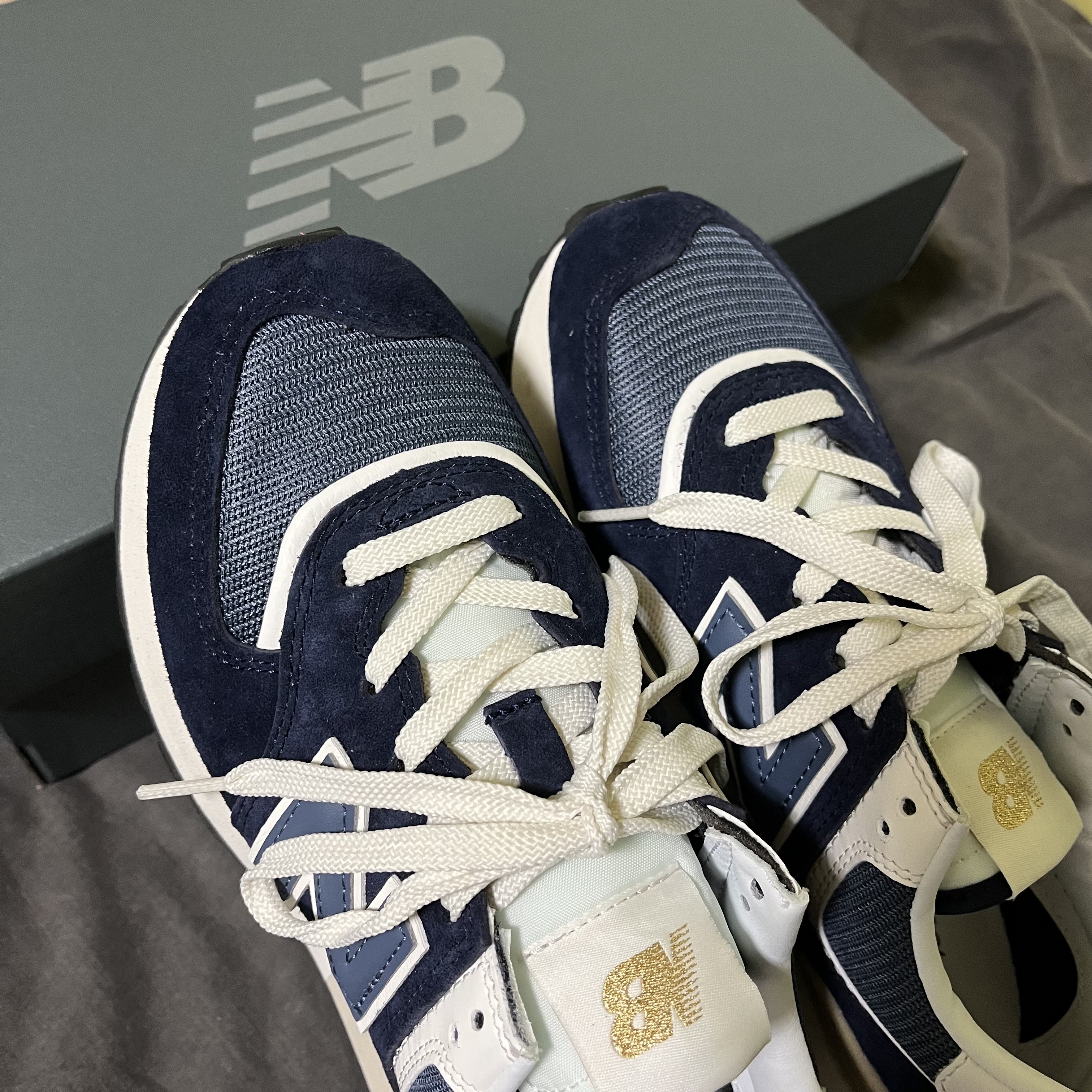 New Balance 574 Legacy Navy 착용 스타일 - 1