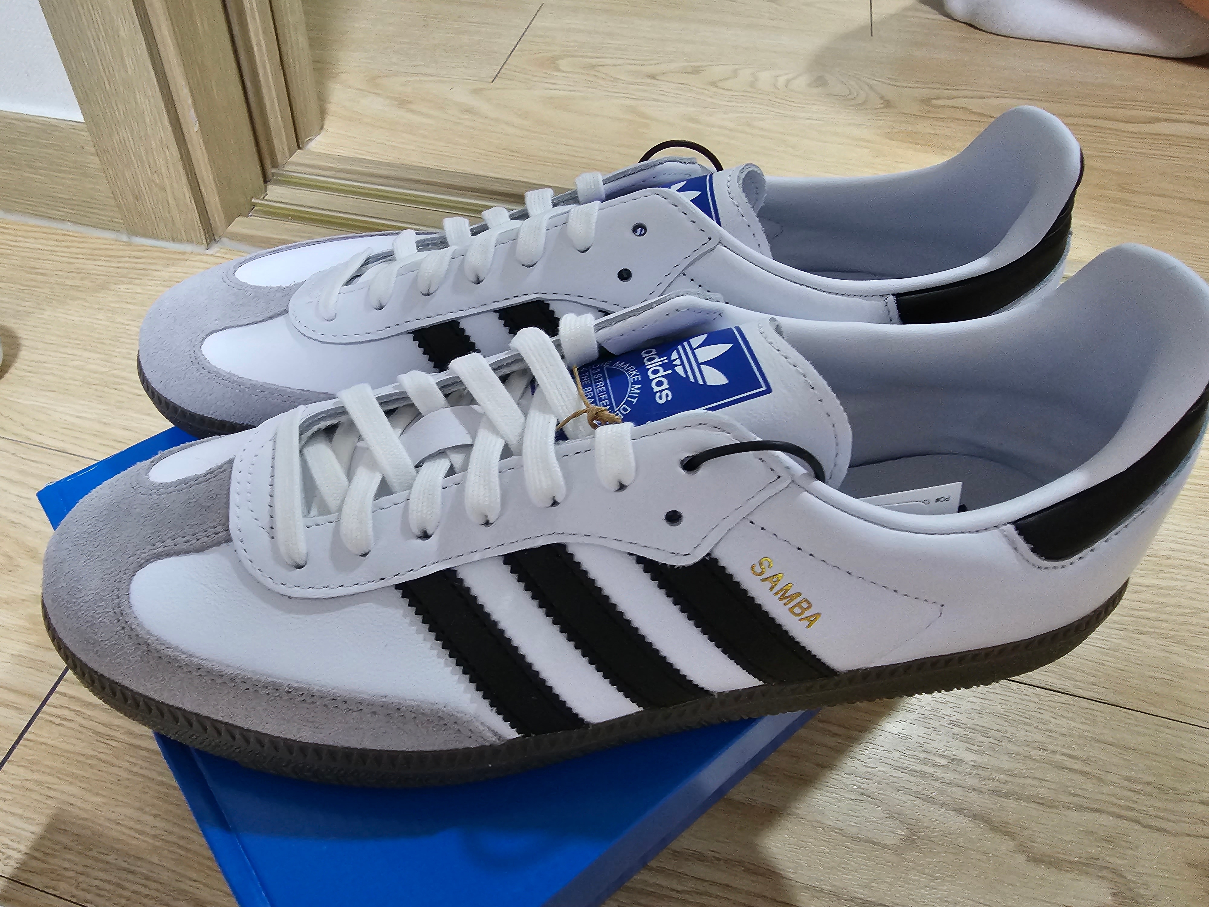 Adidas Samba OG Cloud White 착용 스타일 - 1