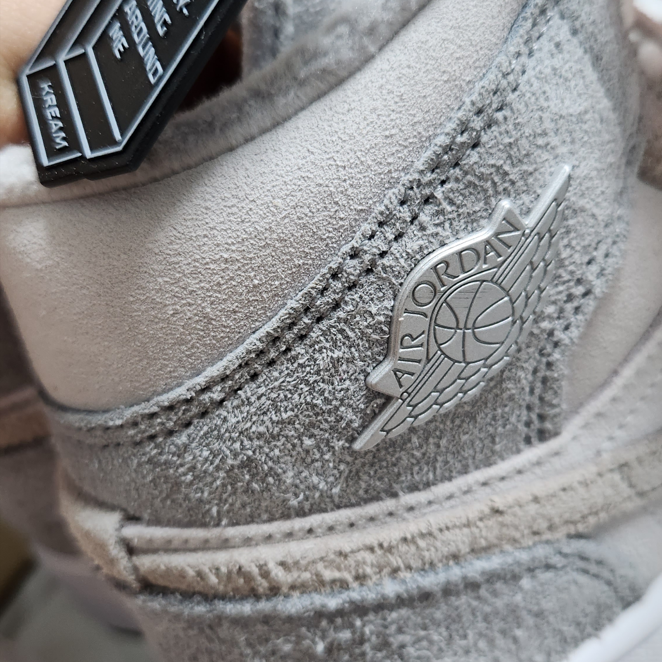 (W) Jordan 1 Mid SE Particle Grey 착용 스타일 - 1
