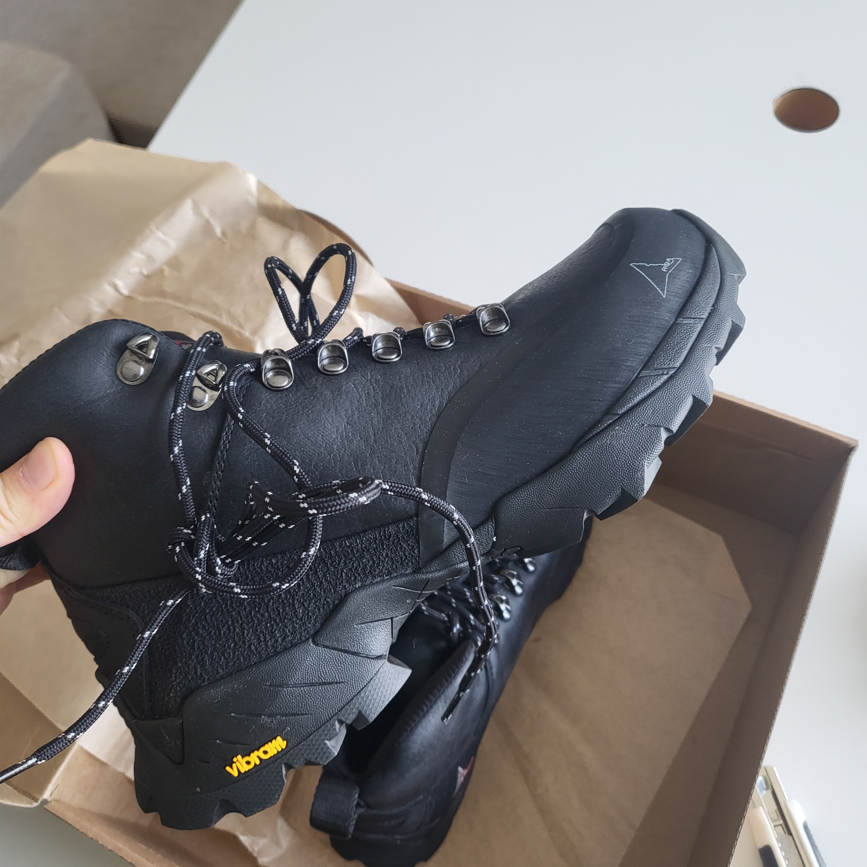 Roa Hiking Andreas Boots Black 착용 스타일 - 2