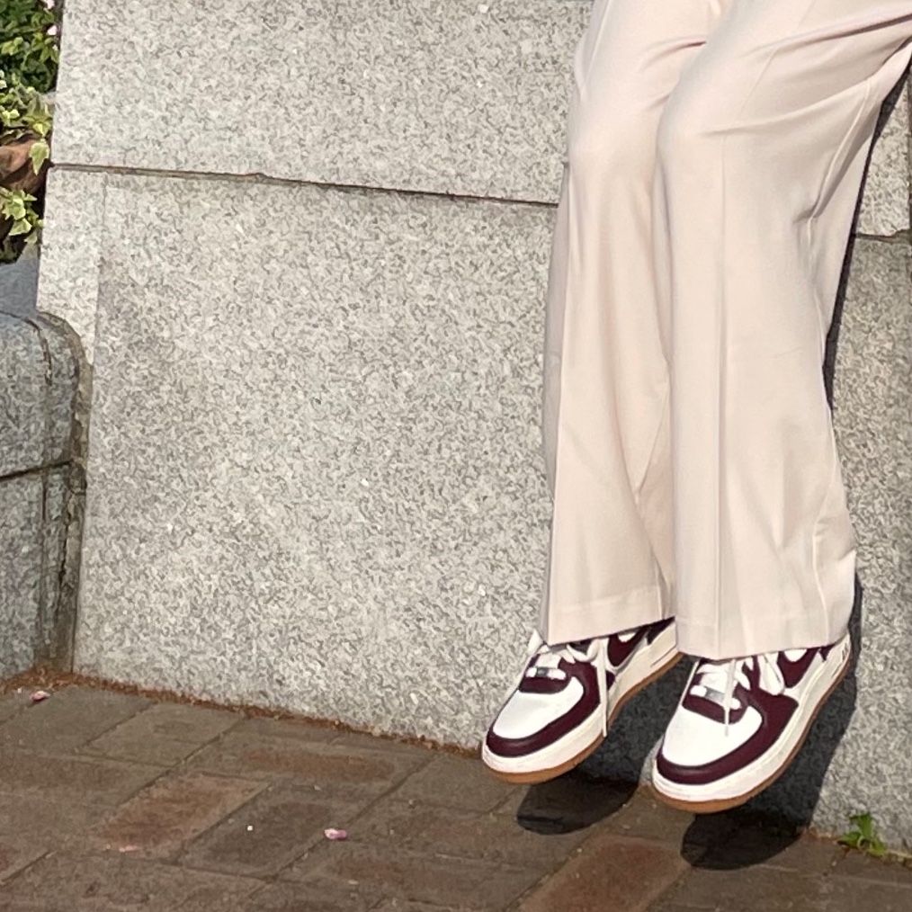 (GS) Nike Air Force 1 LV8 3 Night Maroon 착용 스타일 - 1