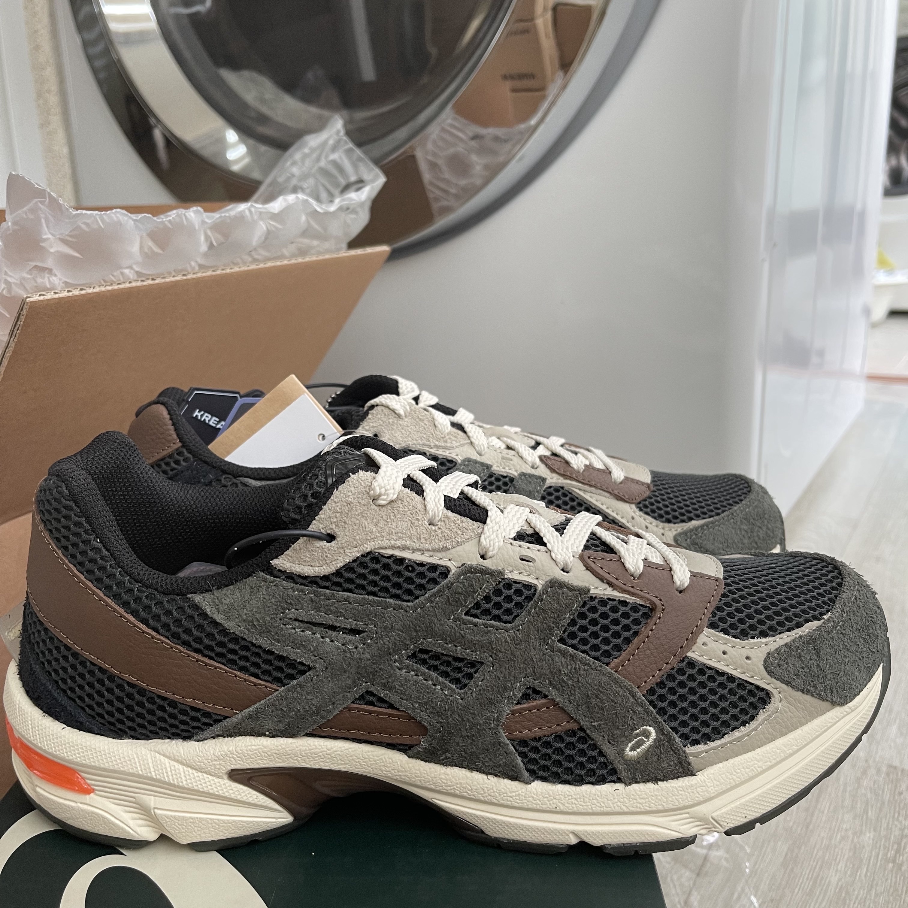 Asics x Hal Studios Gel-1130 MK-II Forest 착용 스타일 - 1