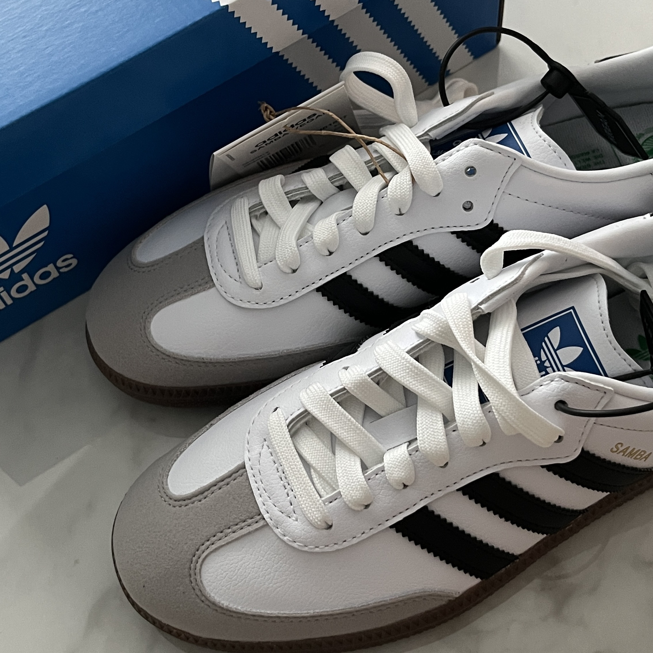 Adidas Samba Vegan White Black 착용 스타일