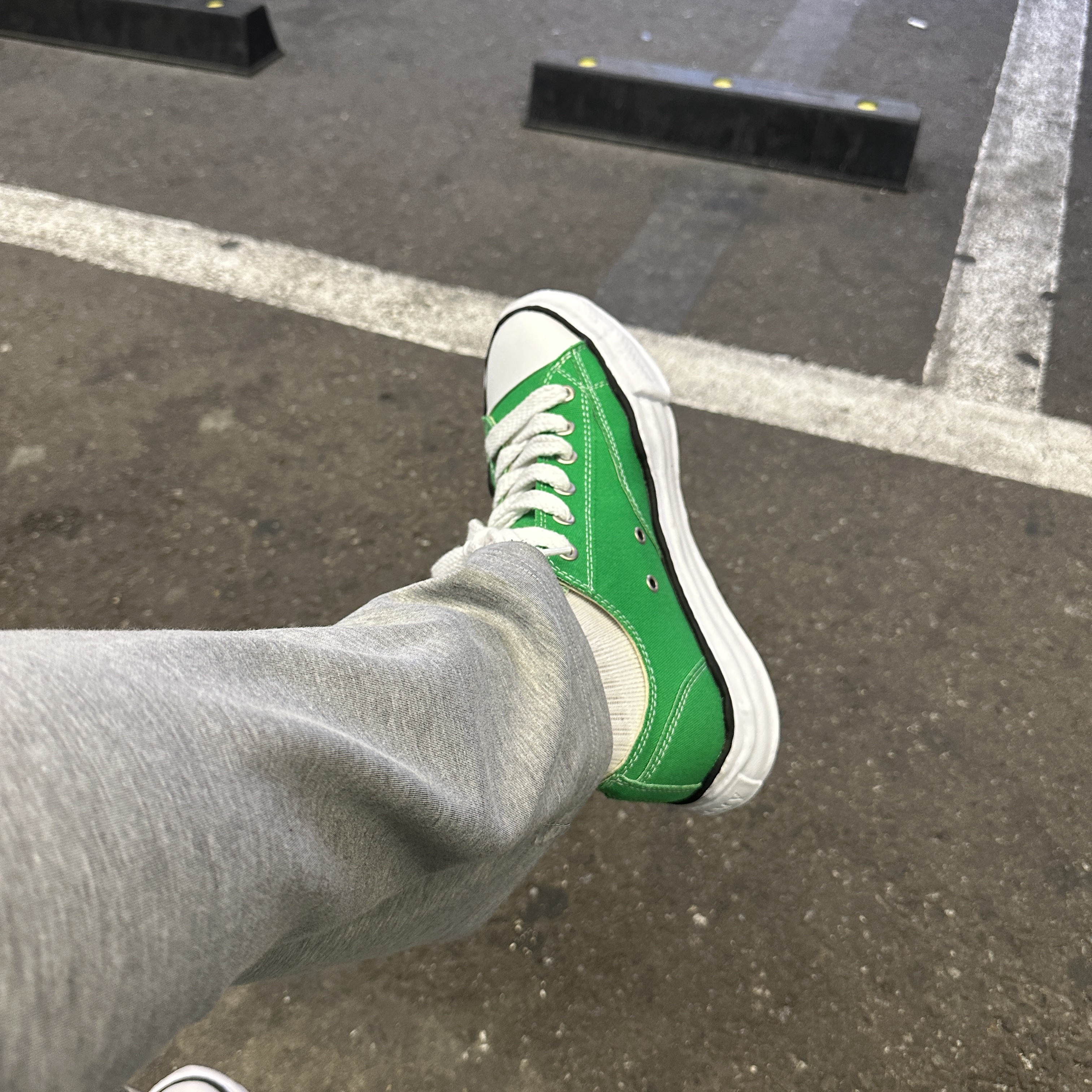 Maison Mihara Yasuhiro Peterson OG Sole Canvas Low Sneakers Green 착용 스타일