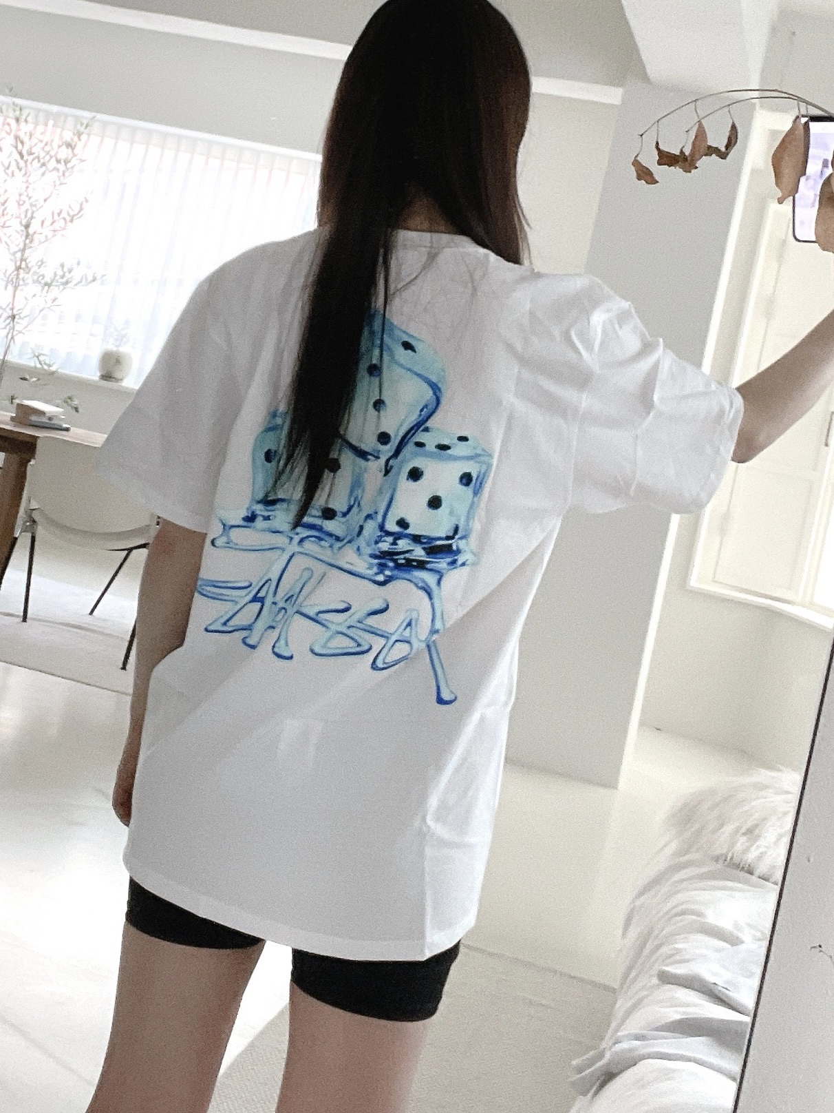Stussy Melted T-Shirt White 착용 스타일