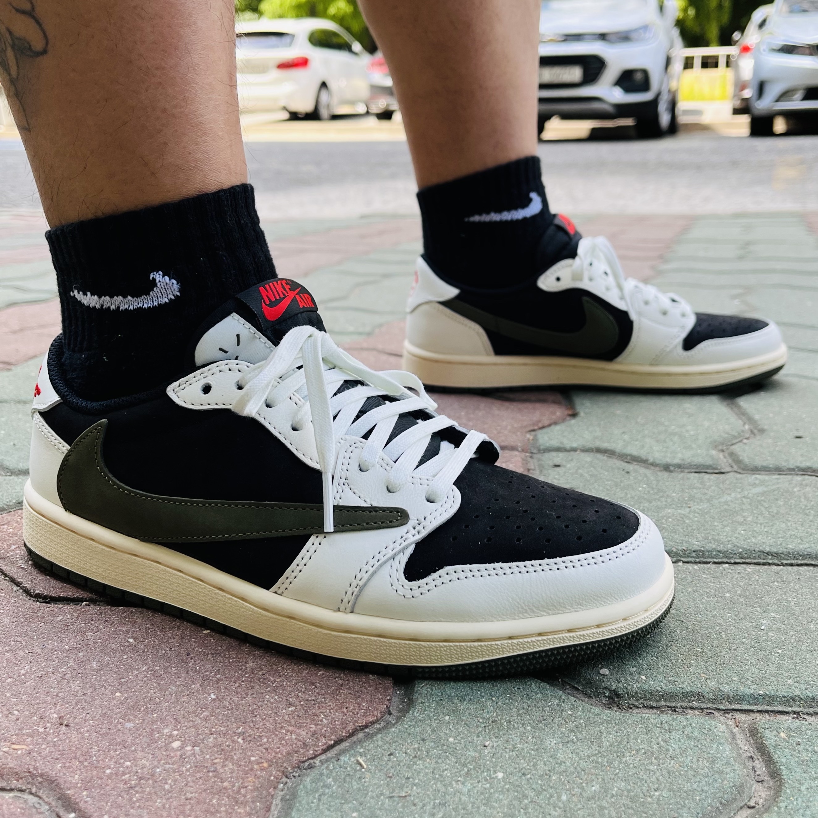(W) Jordan 1 x Travis Scott Retro Low OG SP Medium Olive 착용 스타일