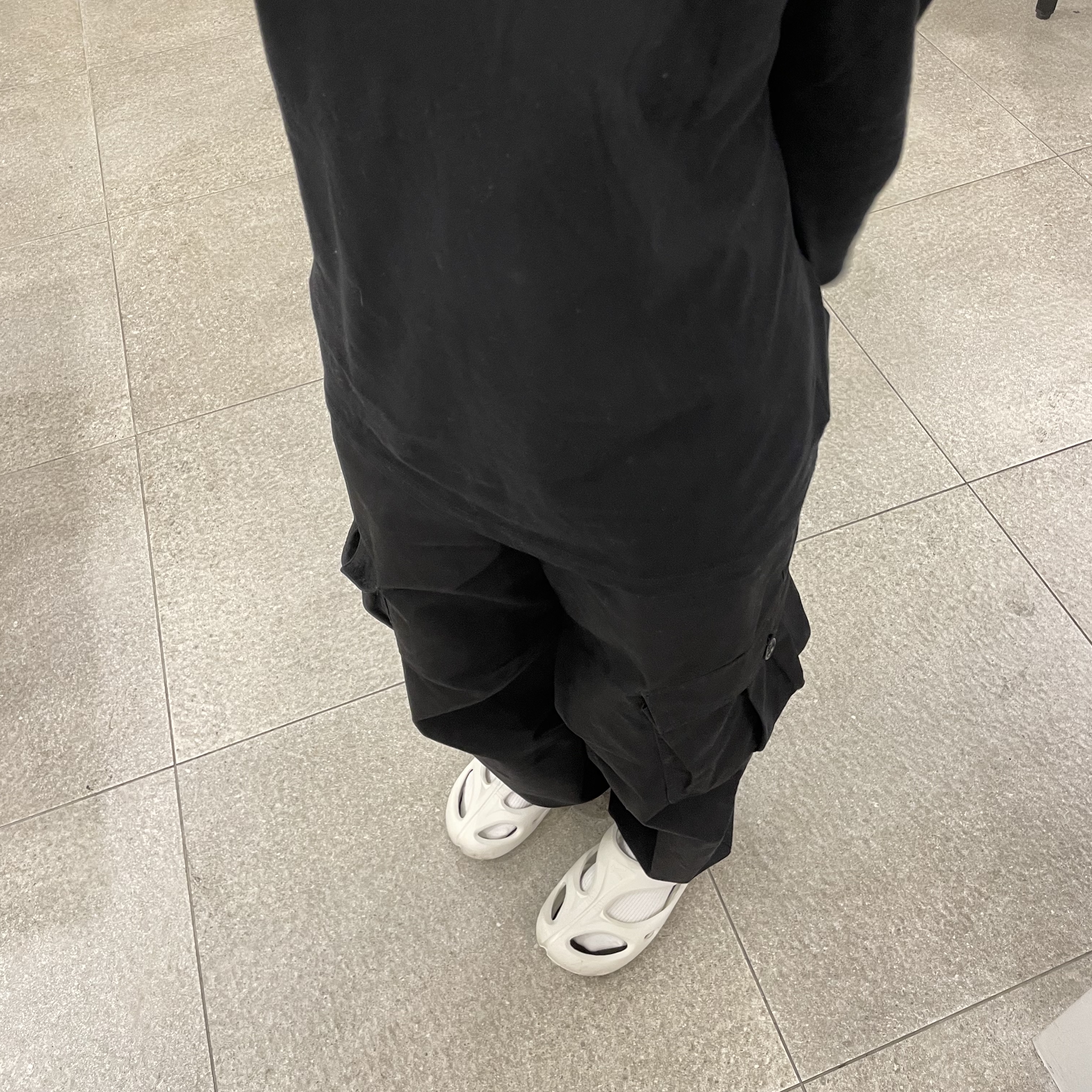 (W) Keen Shanti White Black 착용 스타일