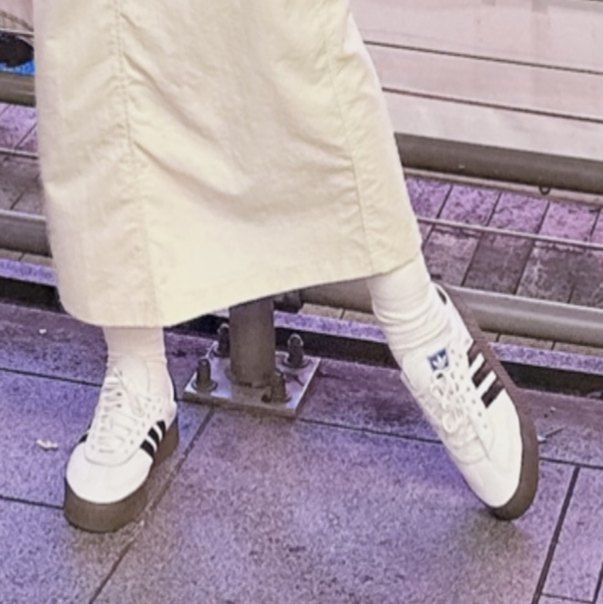(W) Adidas Sambarose White Black Gum 착용 스타일