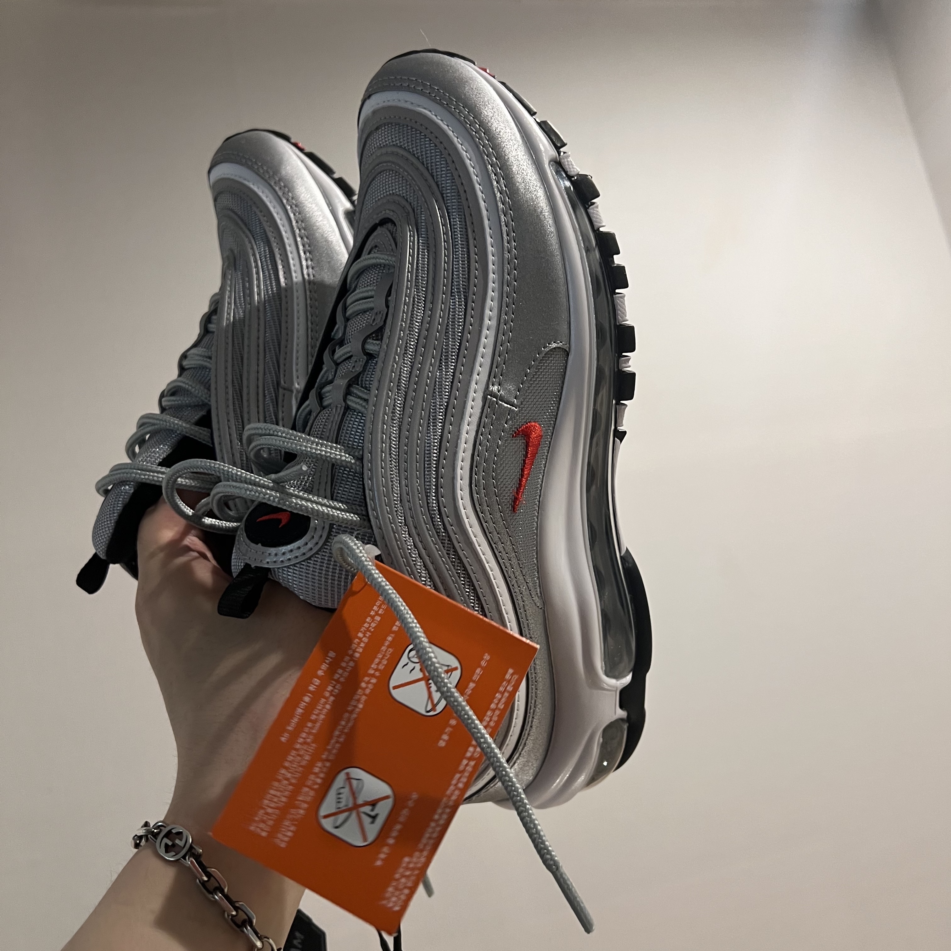 Nike Air Max 97 OG Silver Bullet 2022 착용 스타일