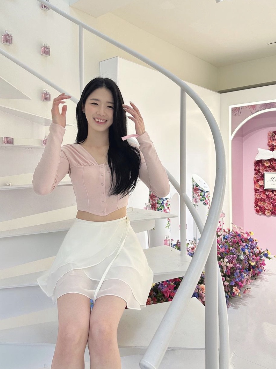 get shopping with me🛍️님의 스타일 - 1