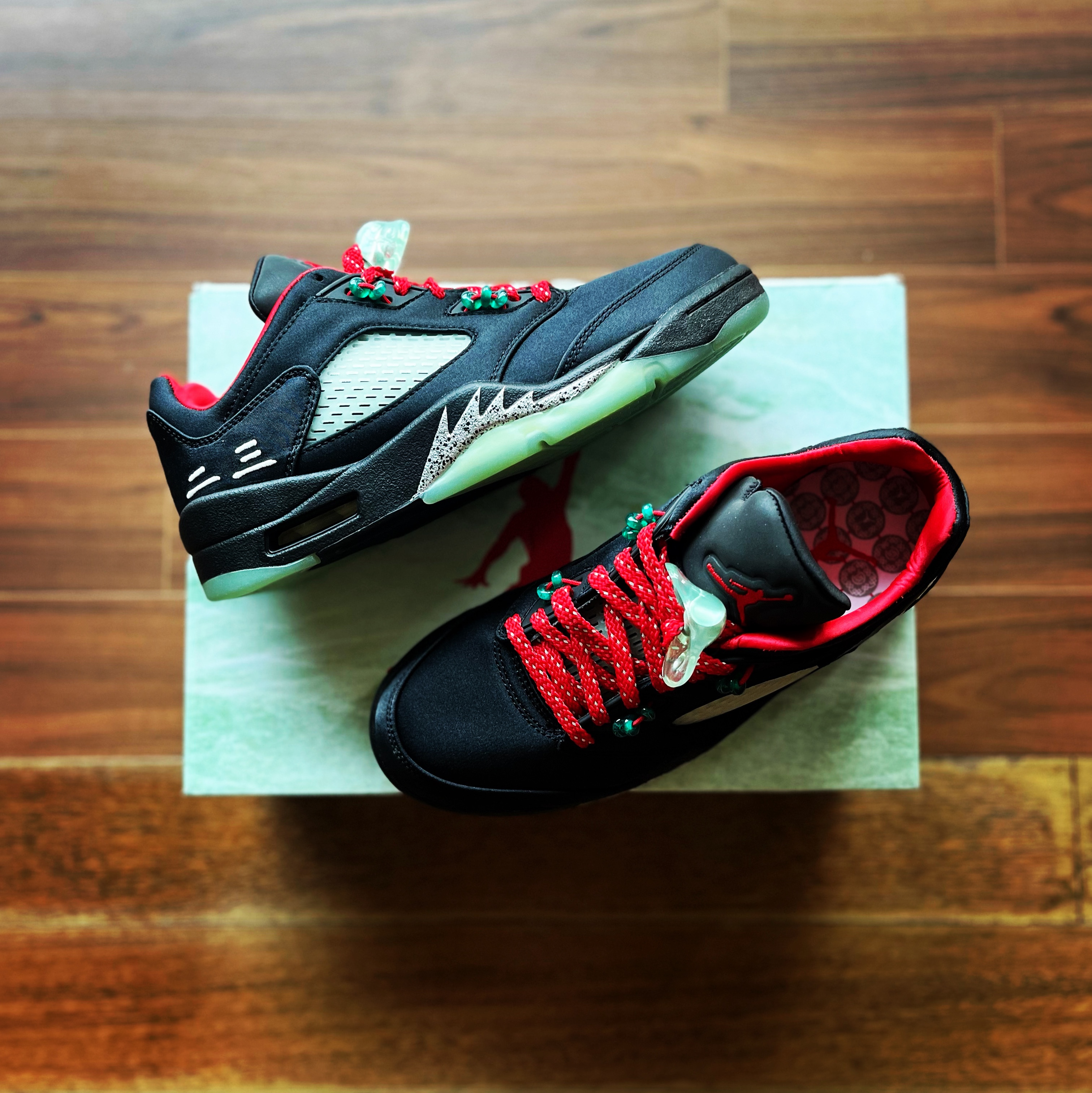 Jordan 5 x Clot Retro Low SP Anthracite 착용 스타일