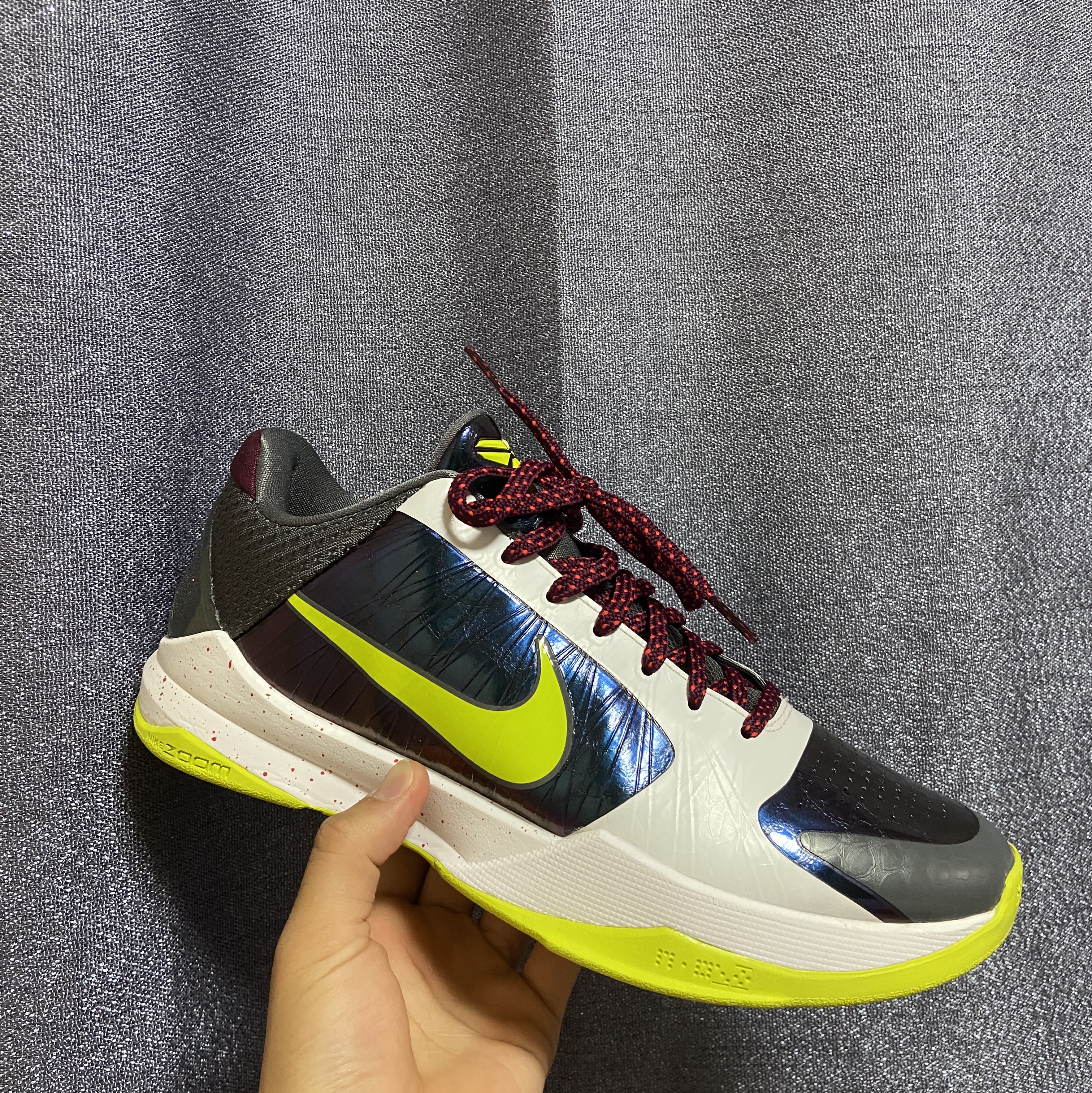Nike Kobe 5 Protro Chaos 착용 스타일 - 3