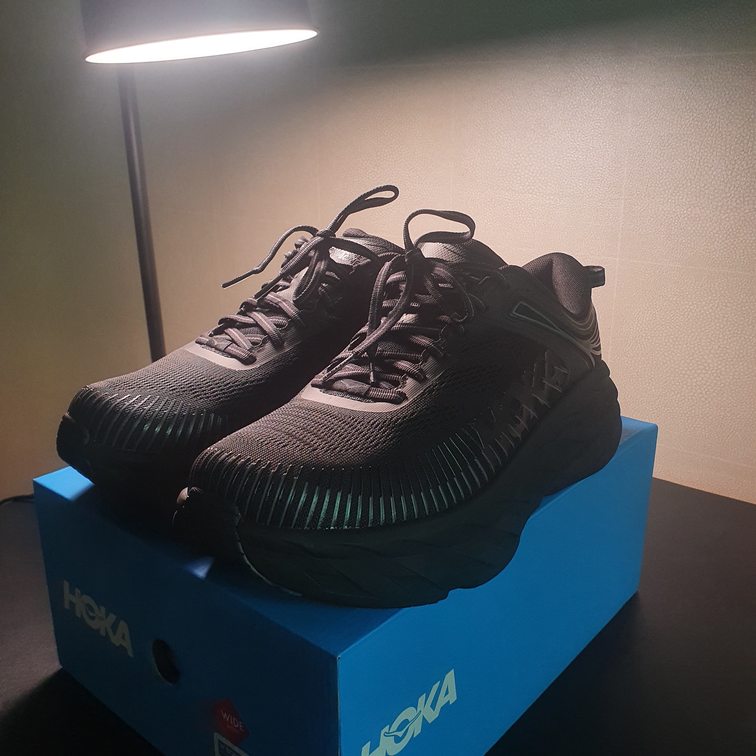 (W) Hoka Bondi 7 Black - Wide 착용 스타일
