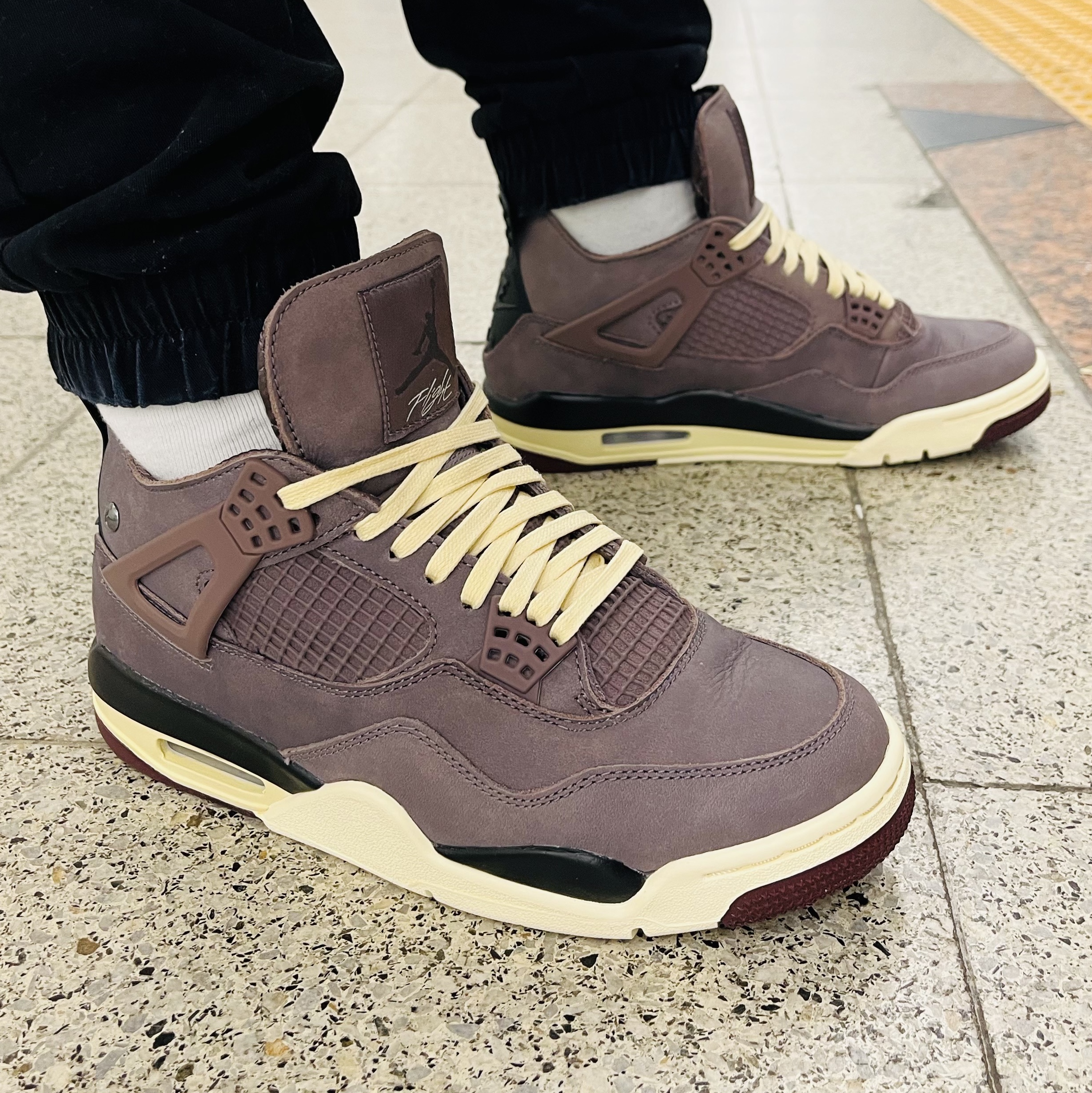 Jordan 4 x A Ma Maniere Retro Violet Ore 착용 스타일