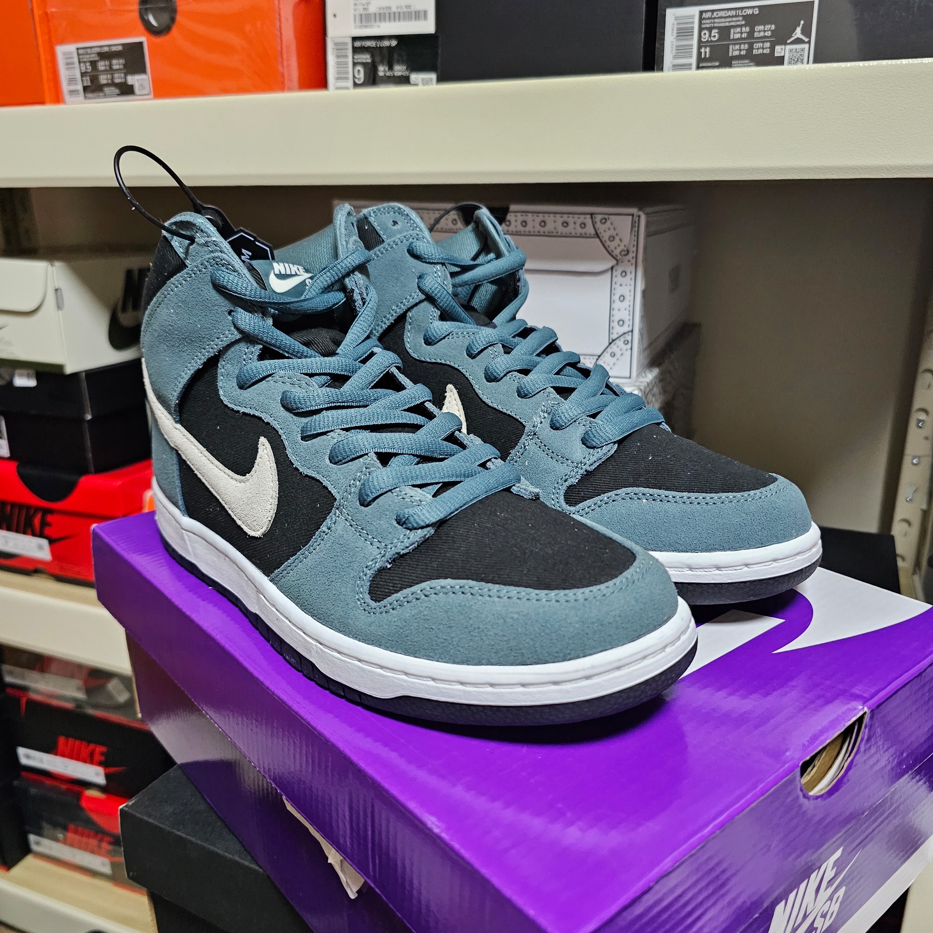 Nike SB Dunk High Pro Mineral Slate Suede 착용 스타일