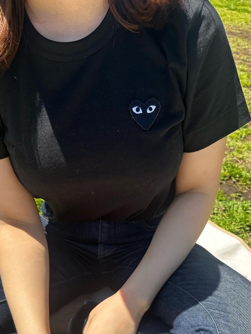 Play Comme des Garcons Black Heart T-Shirt Black, (W) Play Comme des Garcons Black Heart T-Shirt Black 착용 스타일