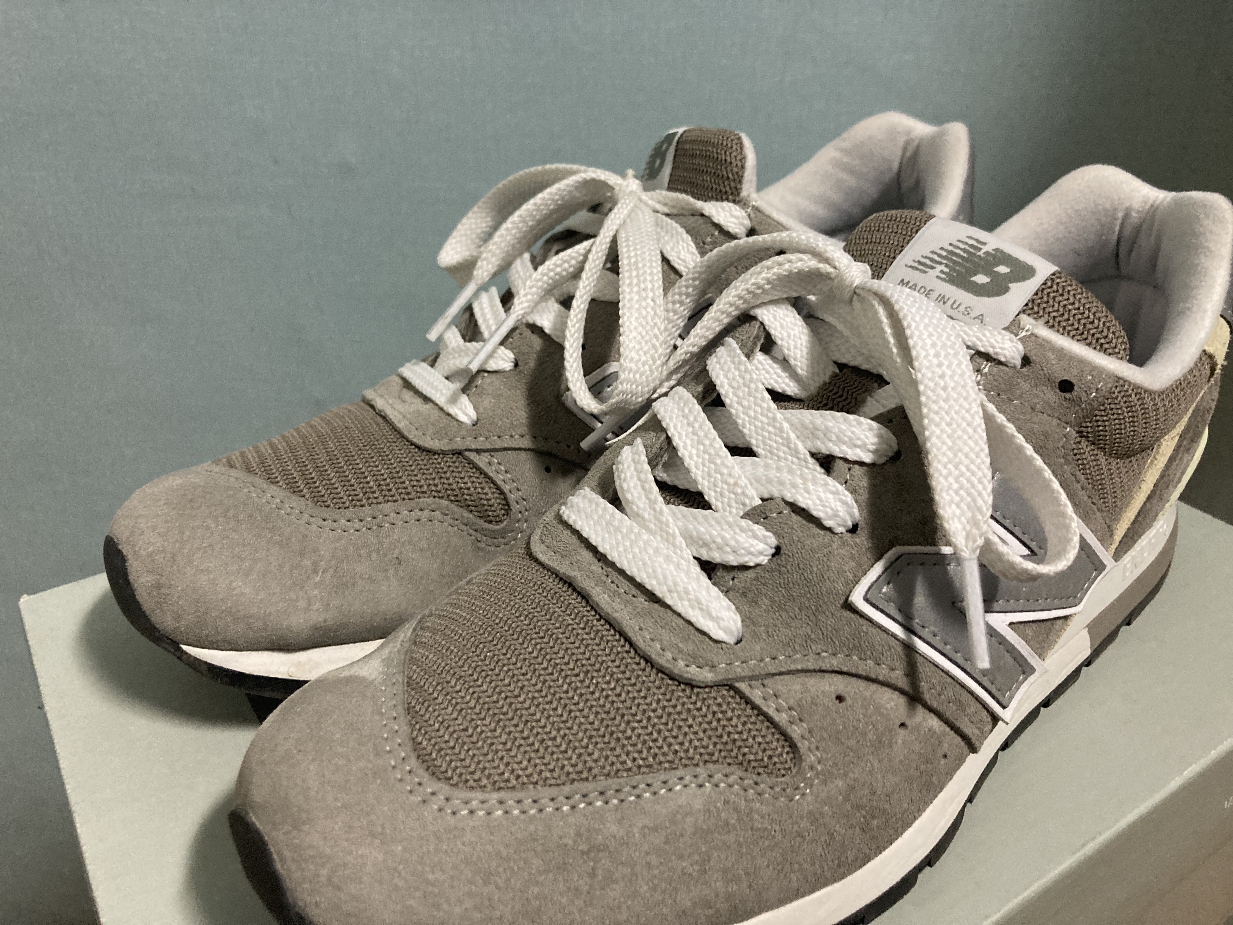 New Balance Made in USA 996 Grey 착용 스타일