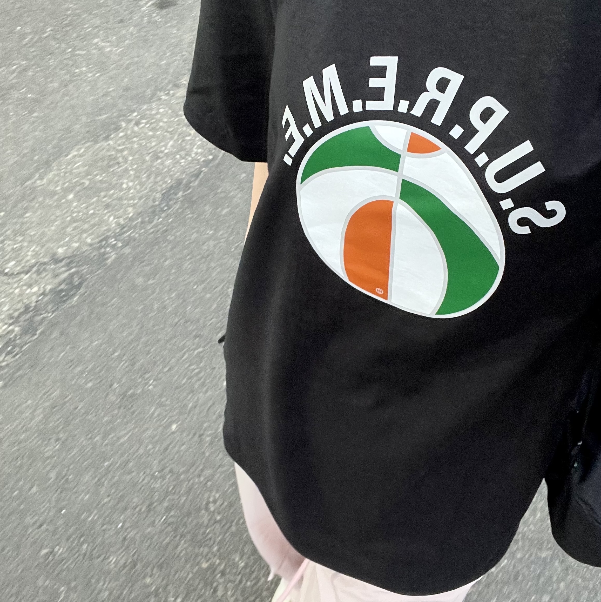 Supreme League T-Shirt Black - 23SS 착용 스타일