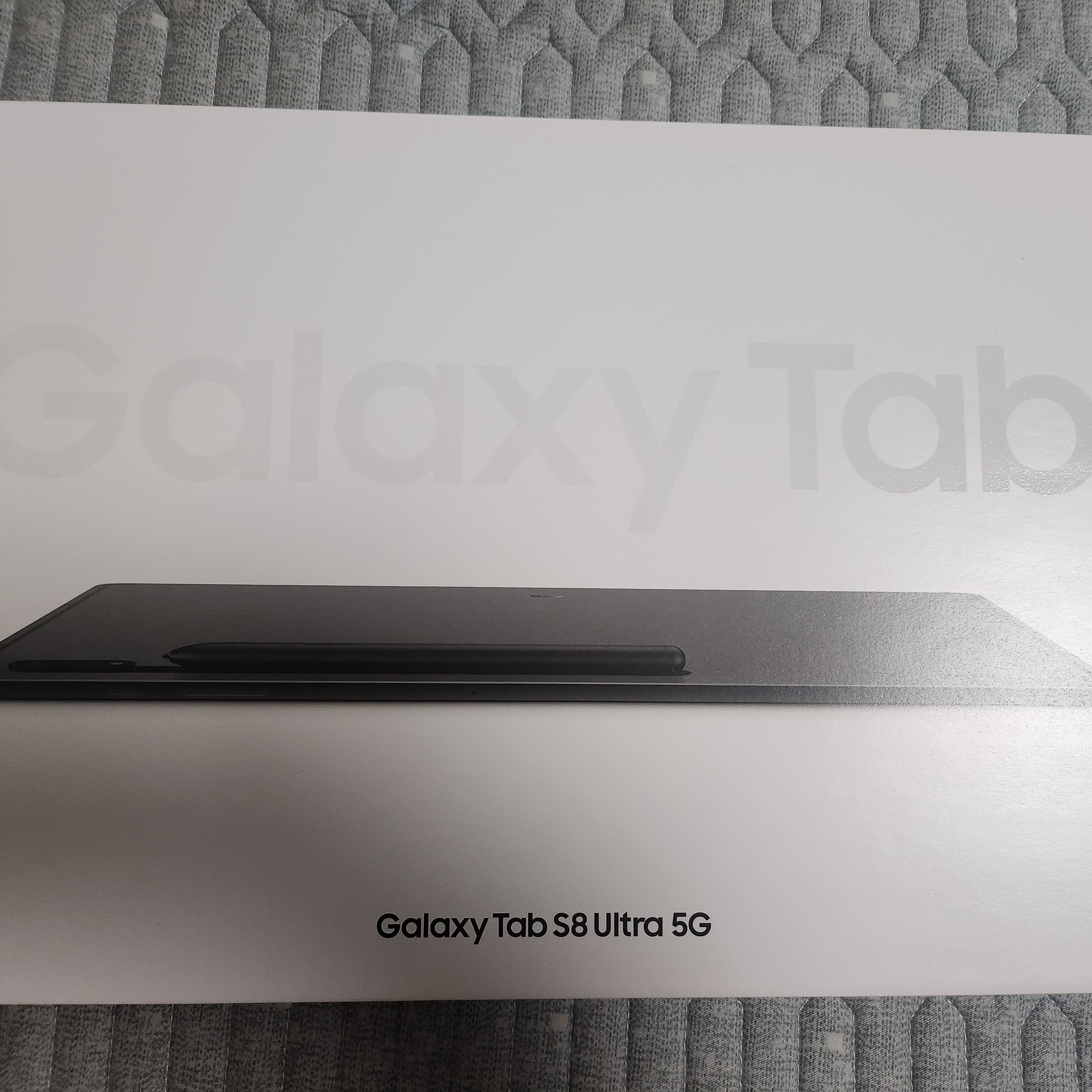 삼성 갤럭시 탭 S8 울트라 5G 512기가 그래파이트 (국내 정식 발매 제품) 착용 스타일 - 1