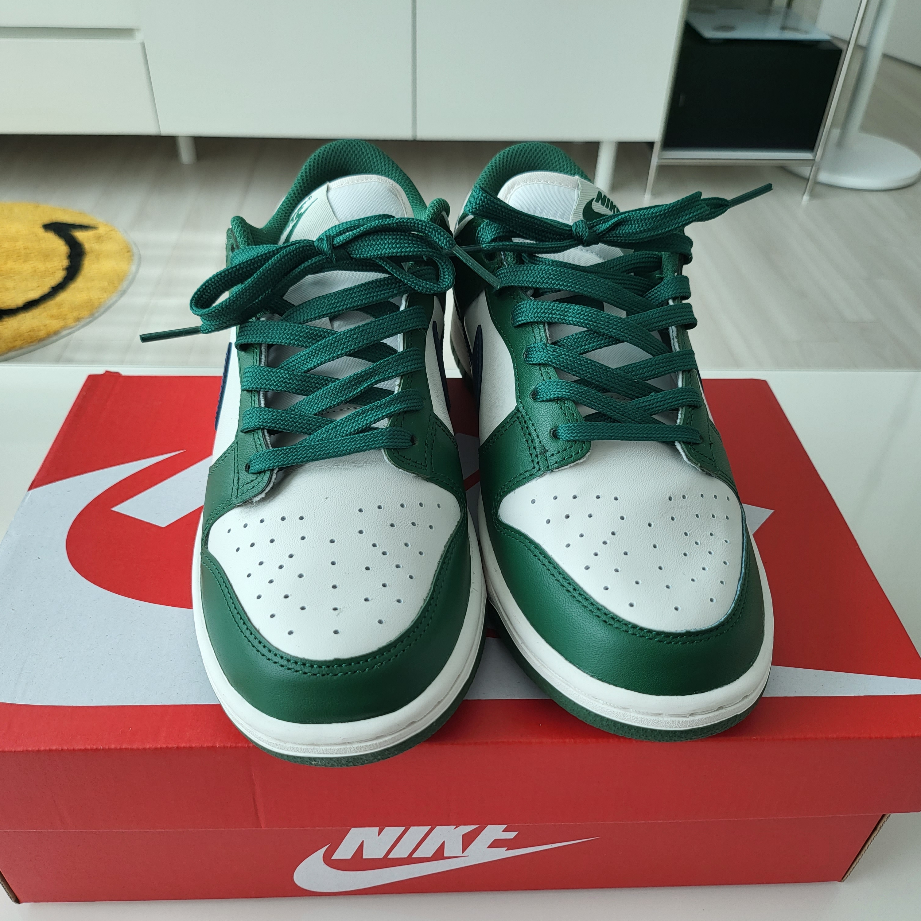 (W) Nike Dunk Low Gorge Green 착용 스타일 - 4