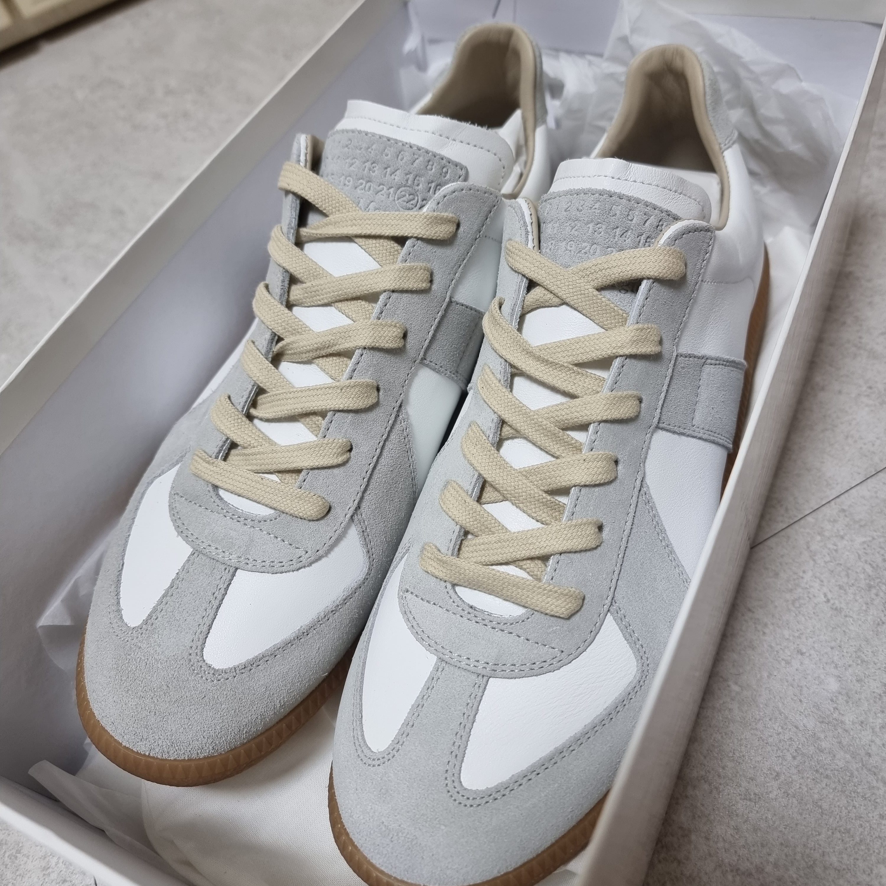 Maison Margiela Calfskin Replica Sneakers 착용 스타일 - 2