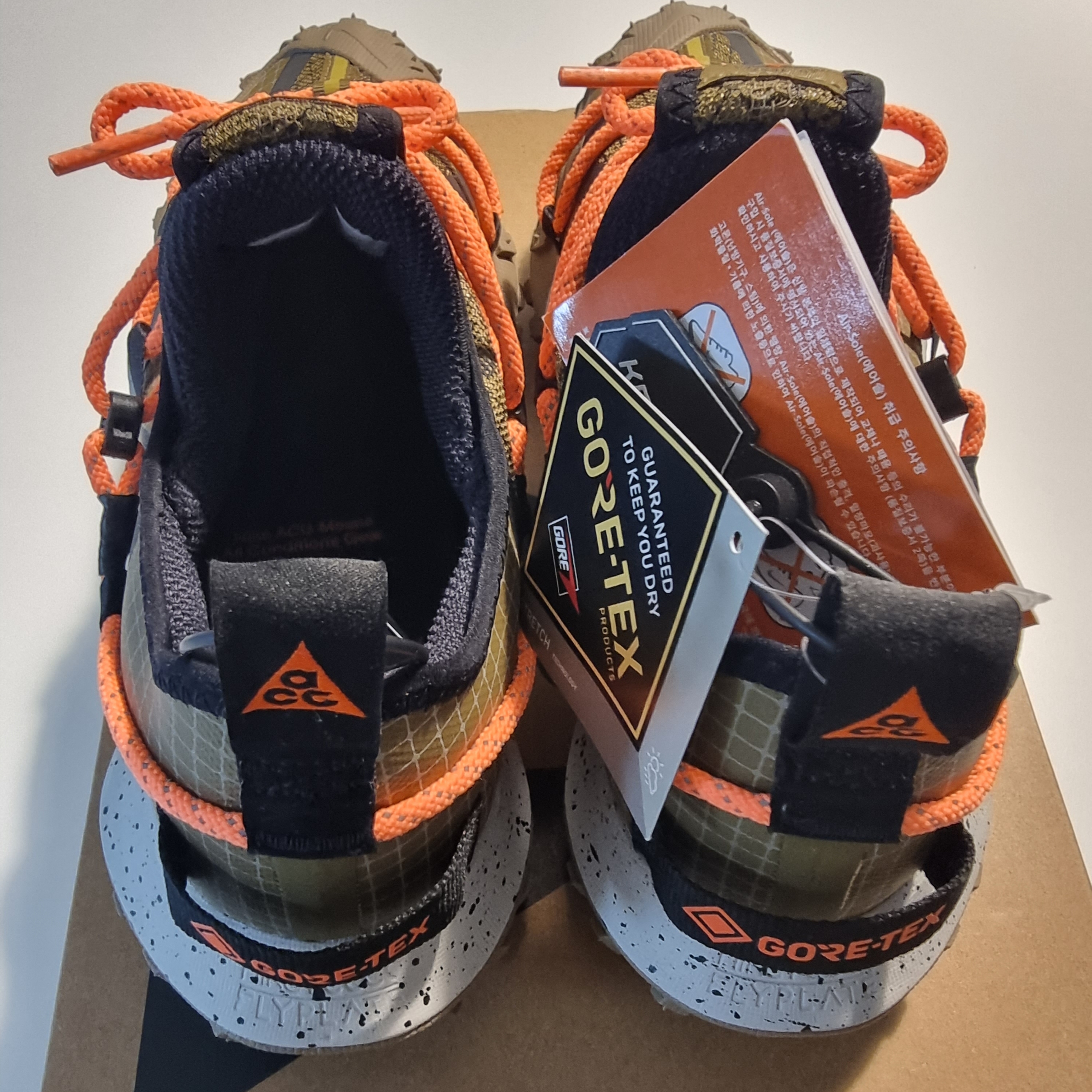 Nike ACG Mountain Fly Low Gore-Tex SE Hazel Rush 착용 스타일 - 1