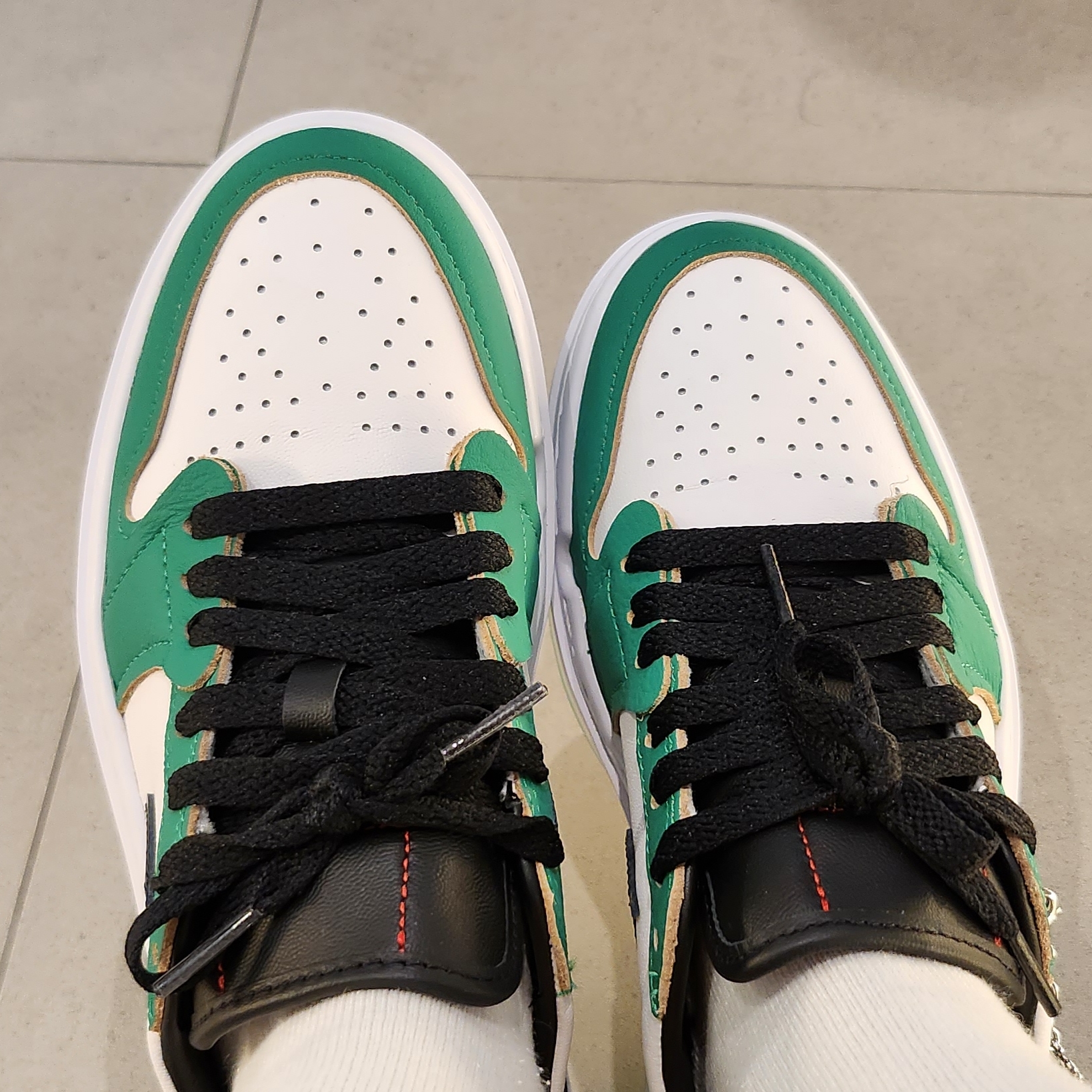(W) Jordan 1 Elevate Low SE Lucky Green 착용 스타일 - 2