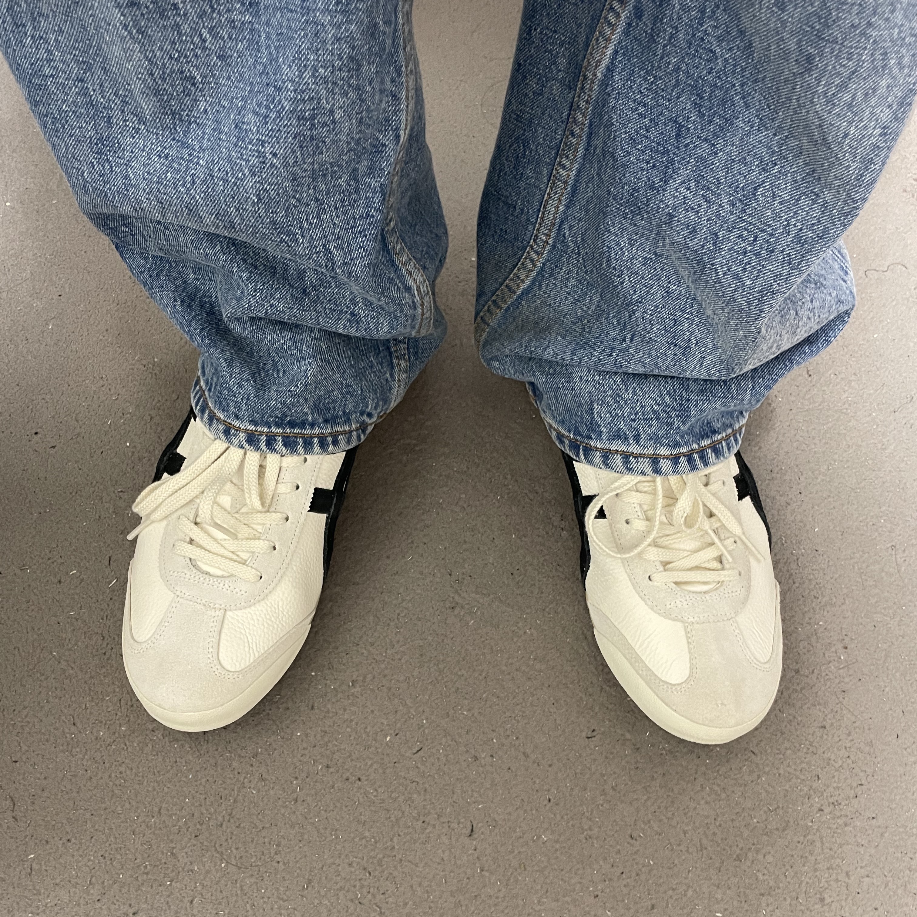 Onitsuka Tiger Mexico 66 Vintage White Black 착용 스타일 - 1