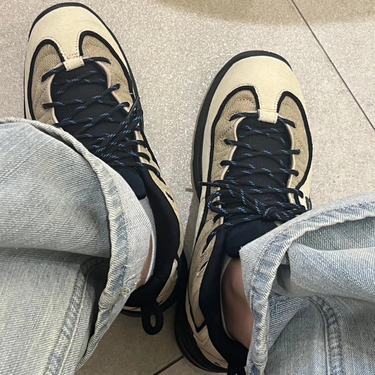 Nike x Stussy Air Penny II Rattan and Limestone 착용 스타일 - 2