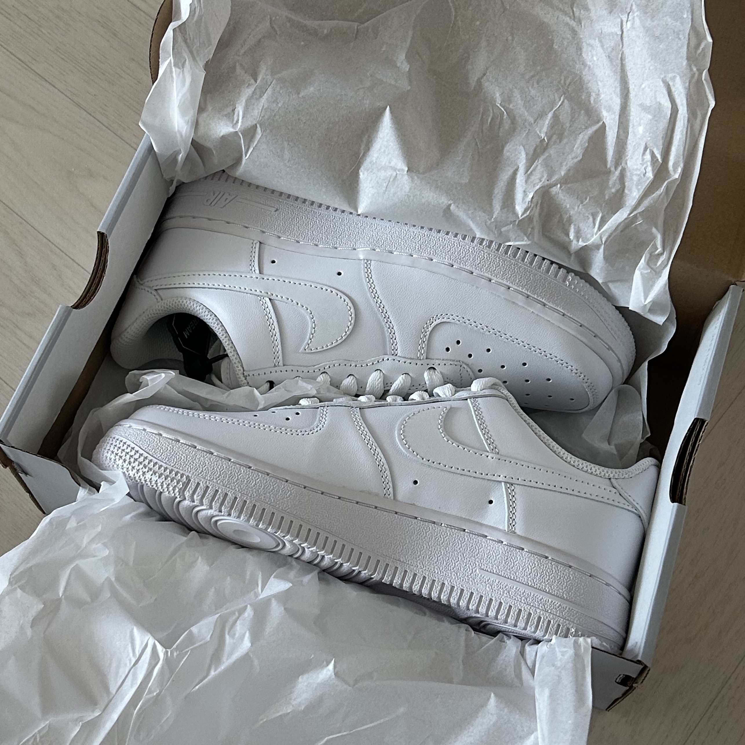 (W) Nike Air Force 1 '07 Low White 착용 스타일