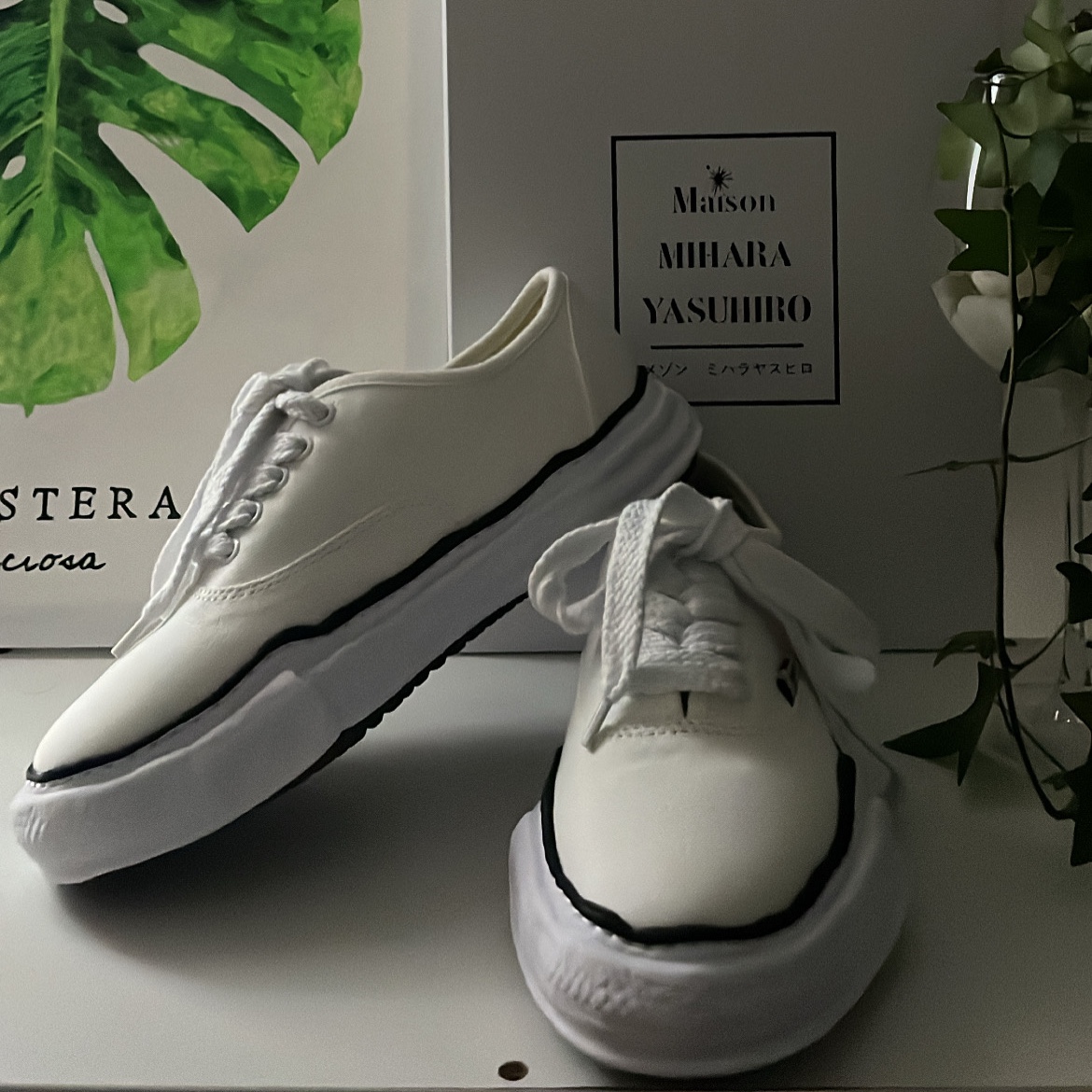 Maison Mihara Yasuhiro Baker OG Sole Canvas Low Cut Sneakers White 착용 스타일
