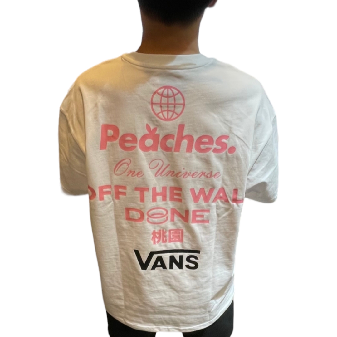 Vans x Peaches. Staple S/S T-Shirt White, Essentials The Core Collection Sweatshorts Stretch Limo 착용 스타일 - 4