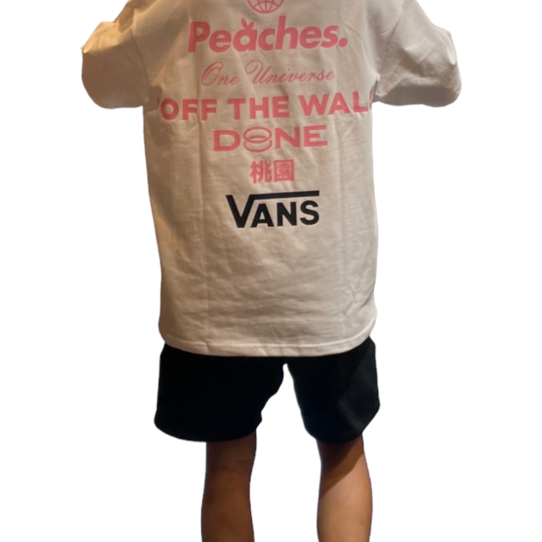 Vans x Peaches. Staple S/S T-Shirt White, Essentials The Core Collection Sweatshorts Stretch Limo 착용 스타일 - 3