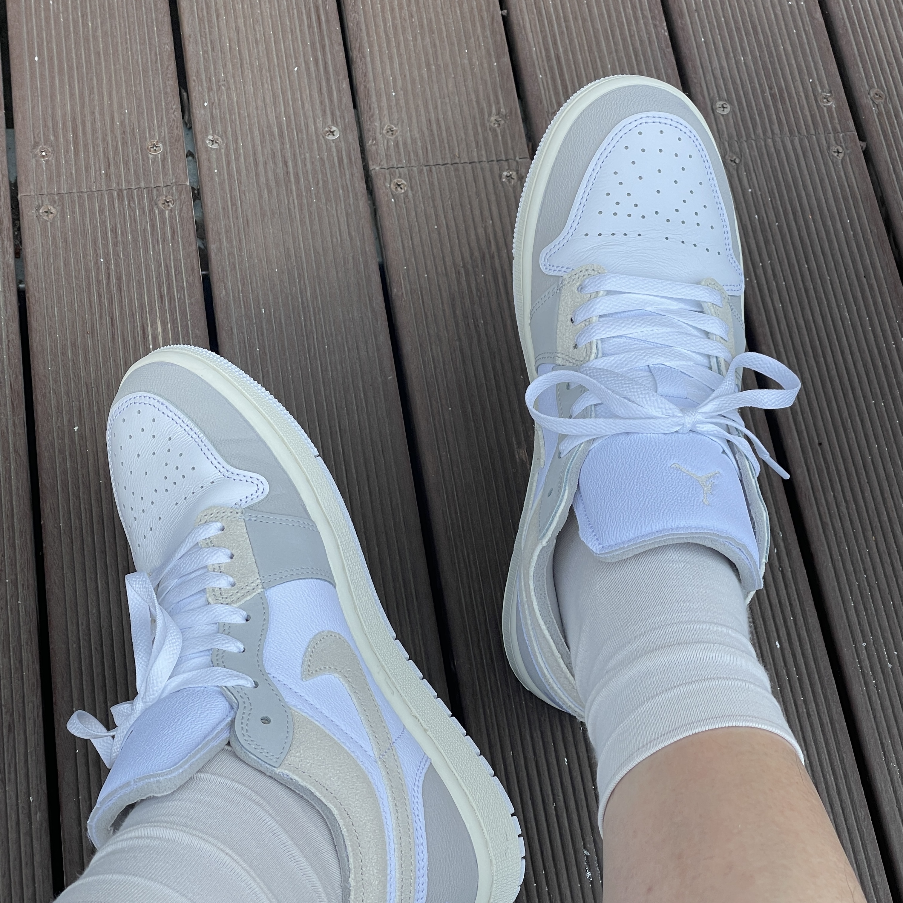 Jordan 1 Low SE Craft Tech Grey 착용 스타일