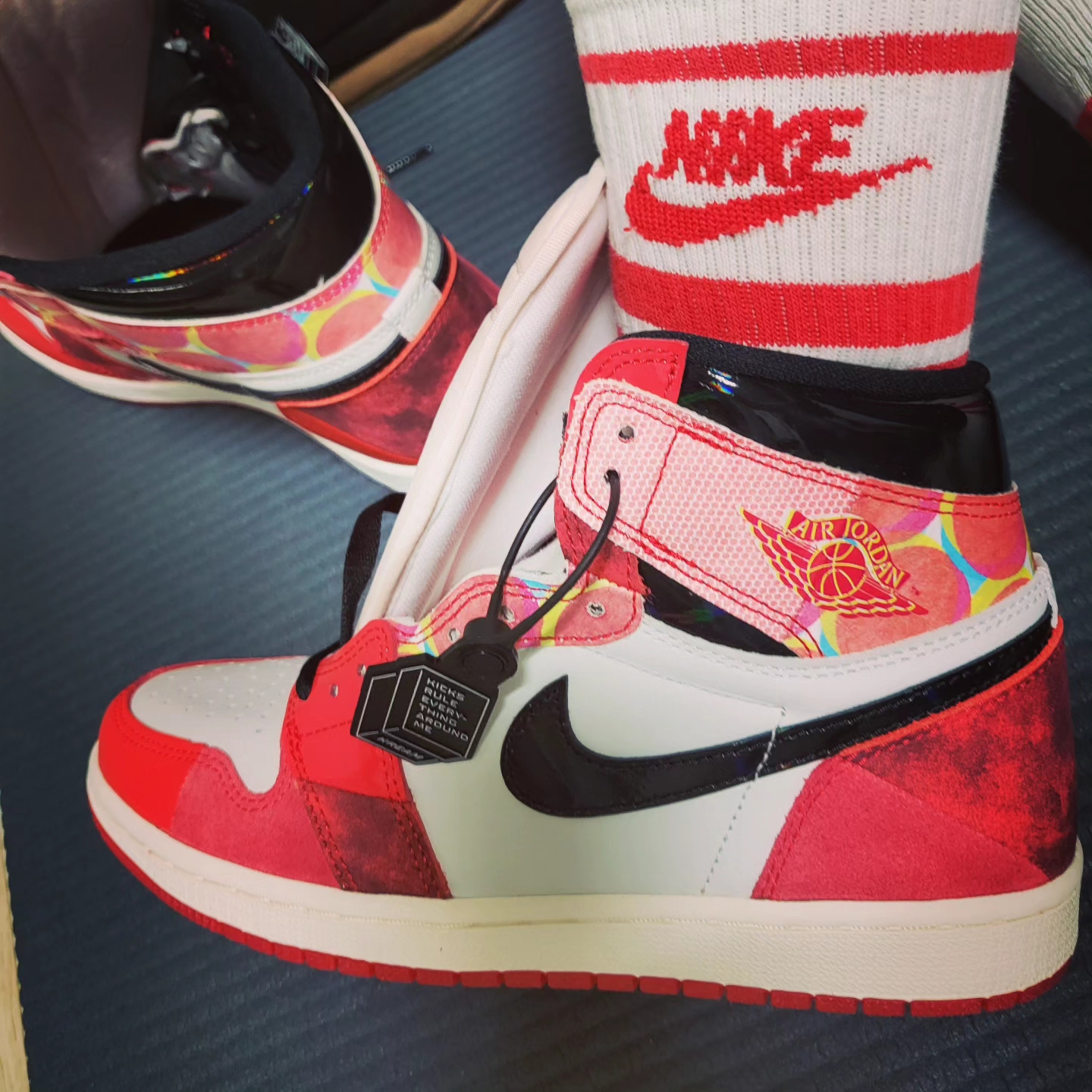 Jordan 1 Retro High Spider-Man Next Chapter 착용 스타일 - 1