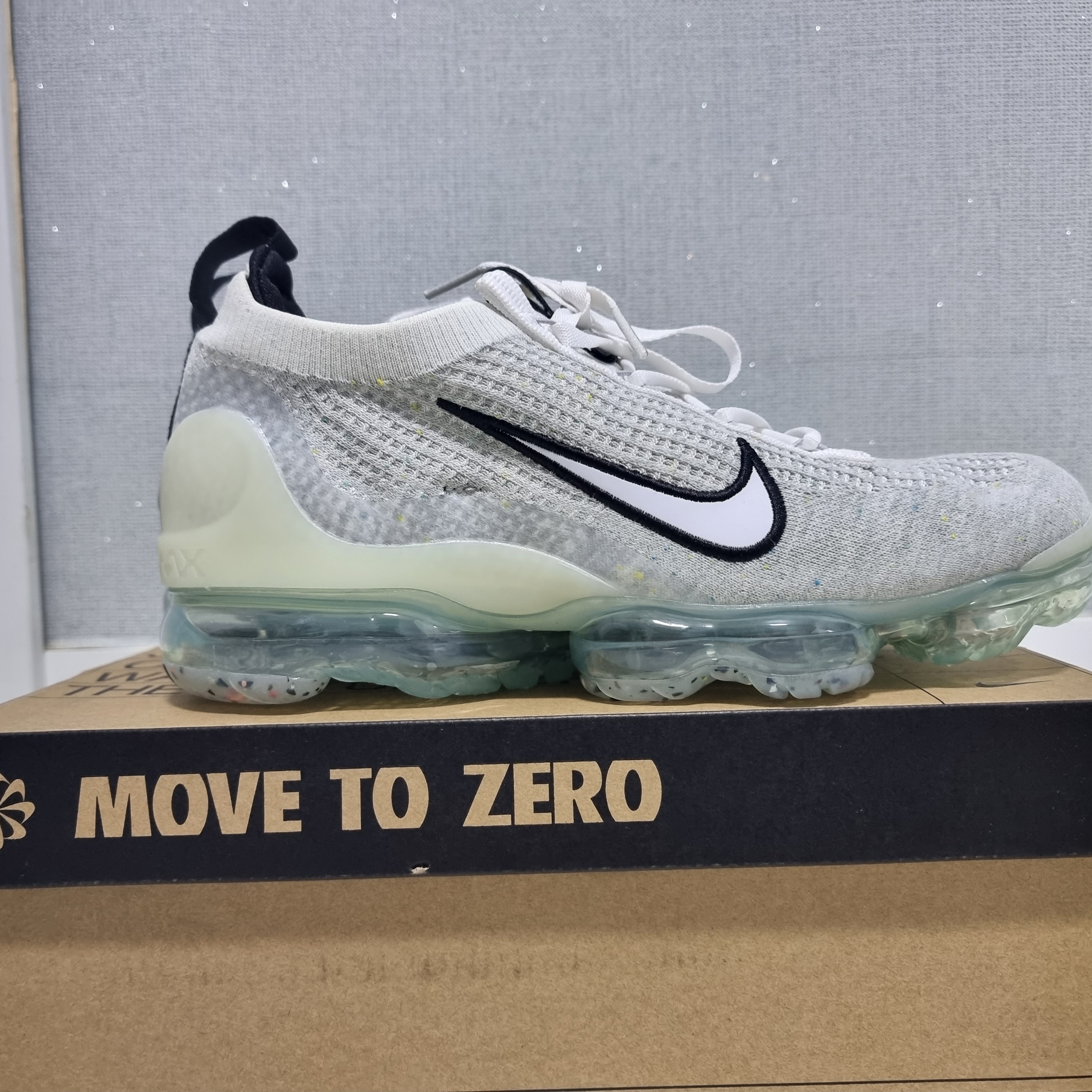 Nike Air VaporMax 2021 Flyknit White 착용 스타일