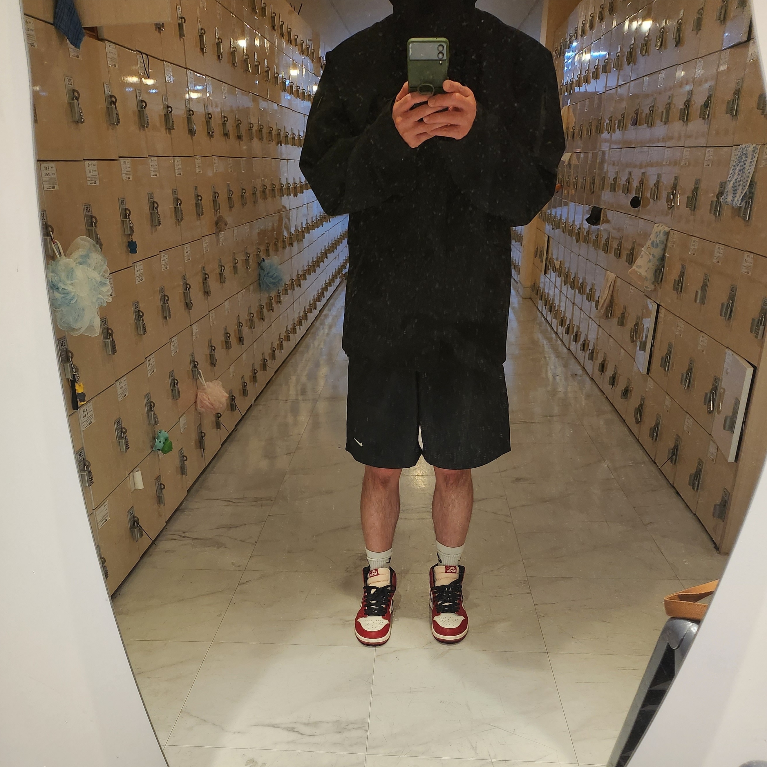 Jordan 1 Retro High OG Chicago 2022, Jordan x Travis Scott T-Shirt Black - Asia 착용 스타일
