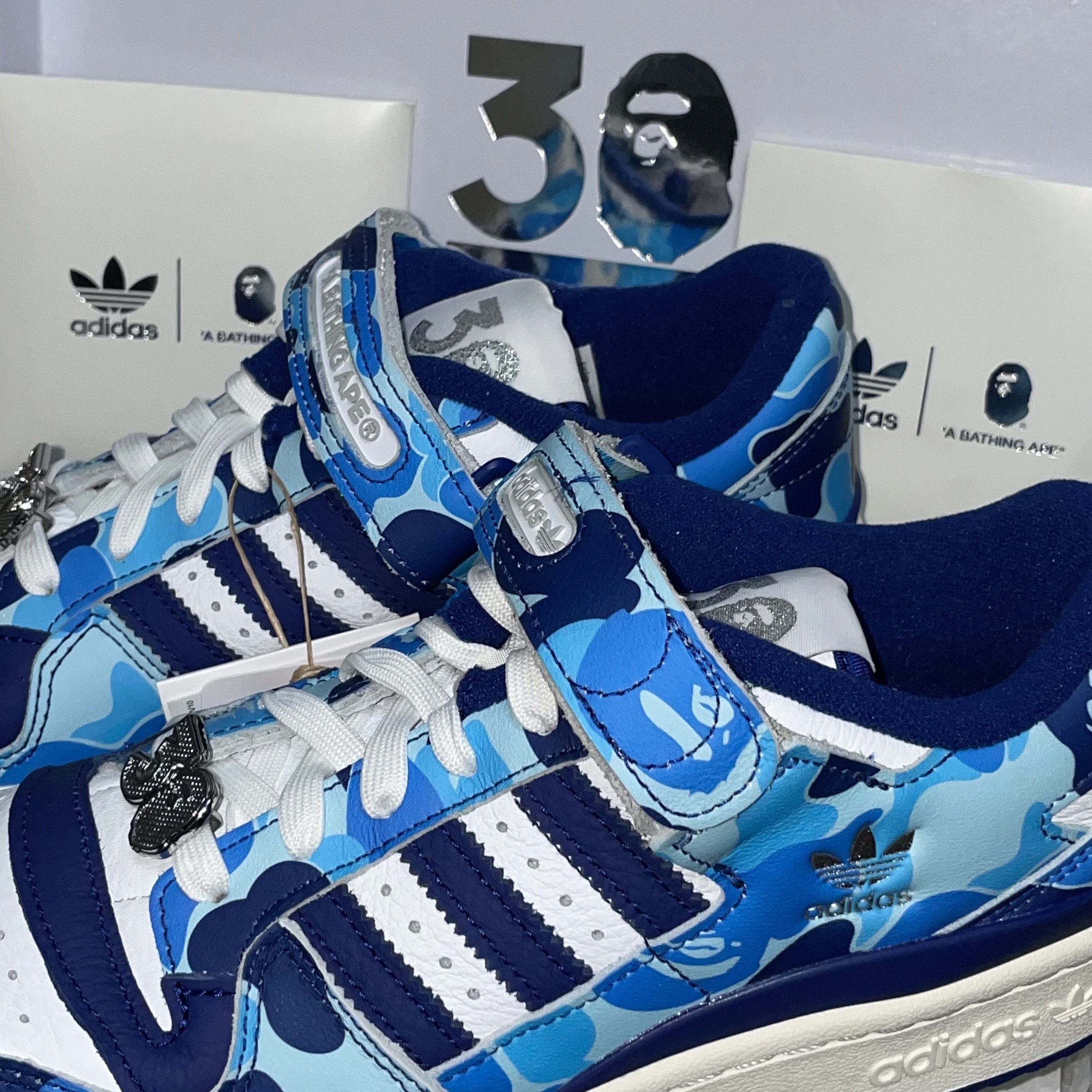 Adidas x BAPE Forum 84 Low Blue Camo 착용 스타일