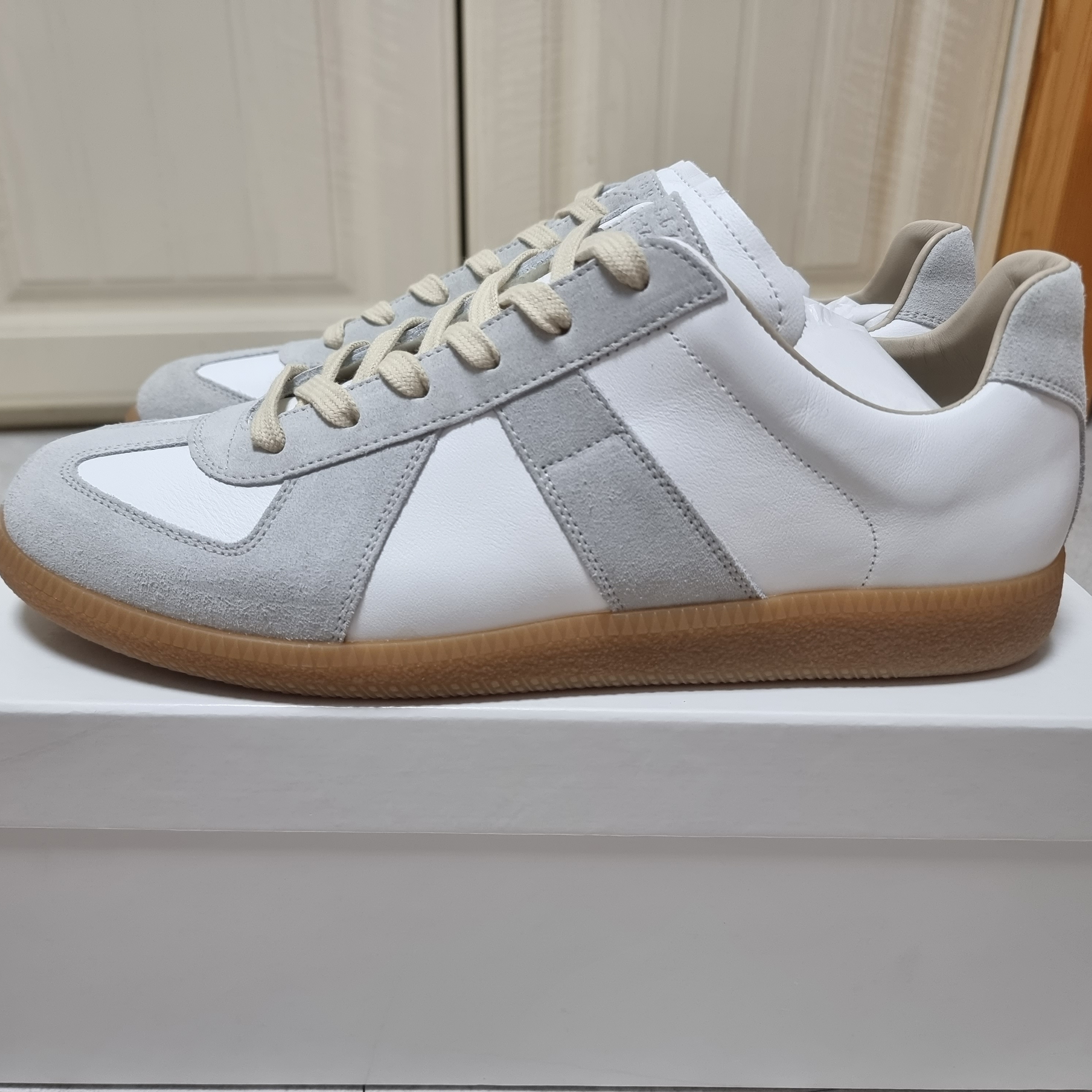 Maison Margiela Calfskin Replica Sneakers 착용 스타일 - 5