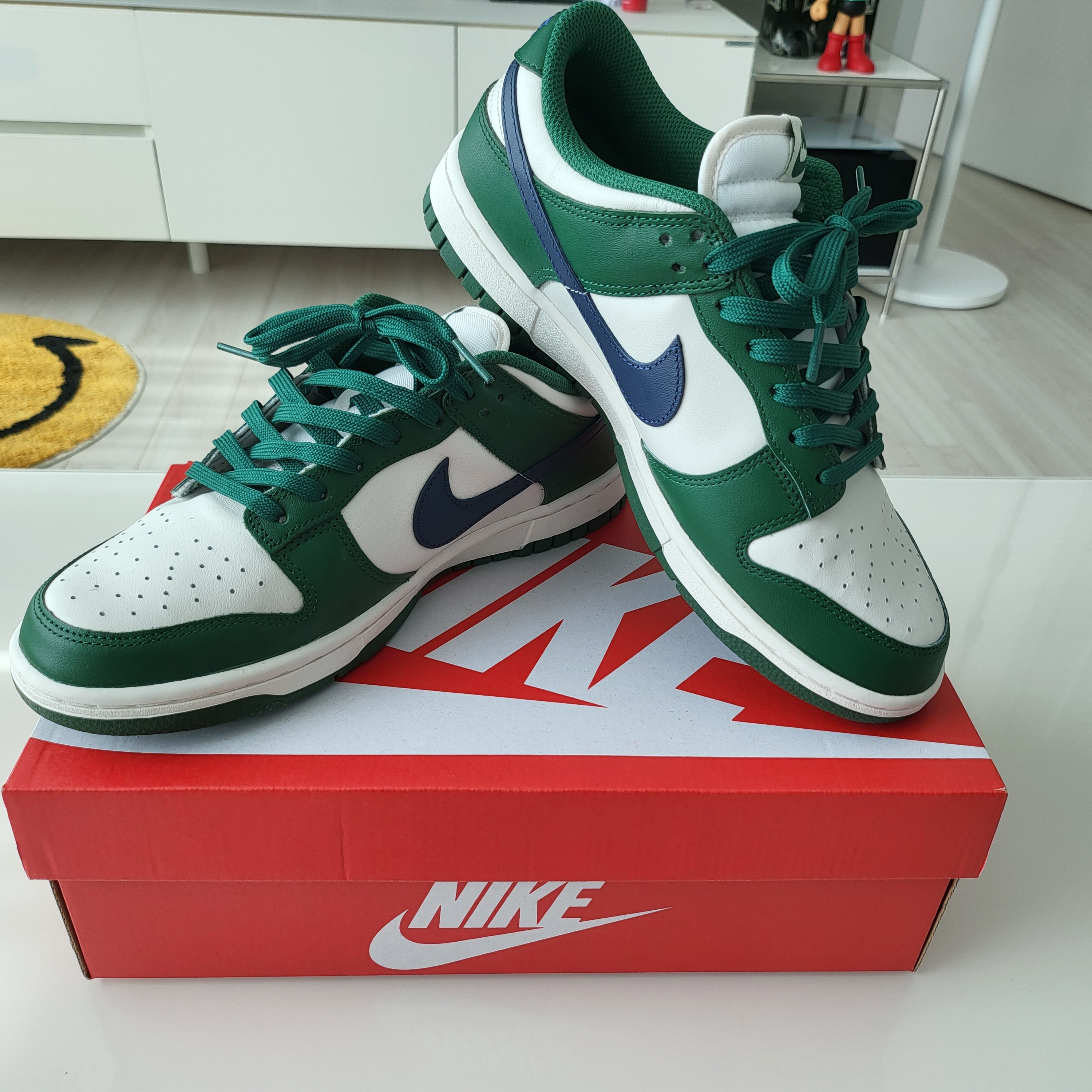 (W) Nike Dunk Low Gorge Green 착용 스타일 - 2