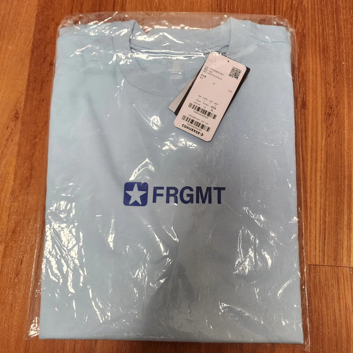 Converse x Fragment T-Shirt Blue 착용 스타일 - 4