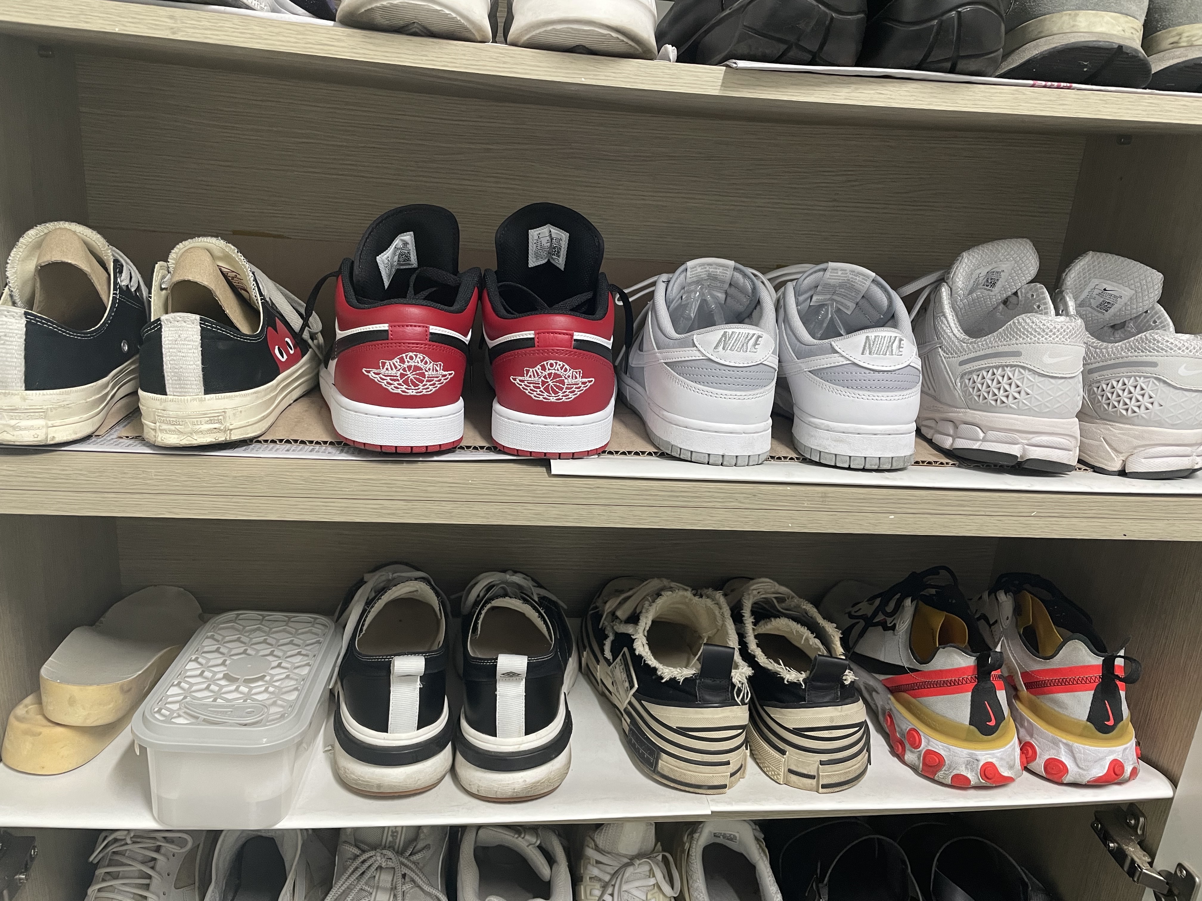 Nike Zoom Vomero 5 SP Vast Grey 2023, Jordan 1 Low Bred Toe 착용 스타일