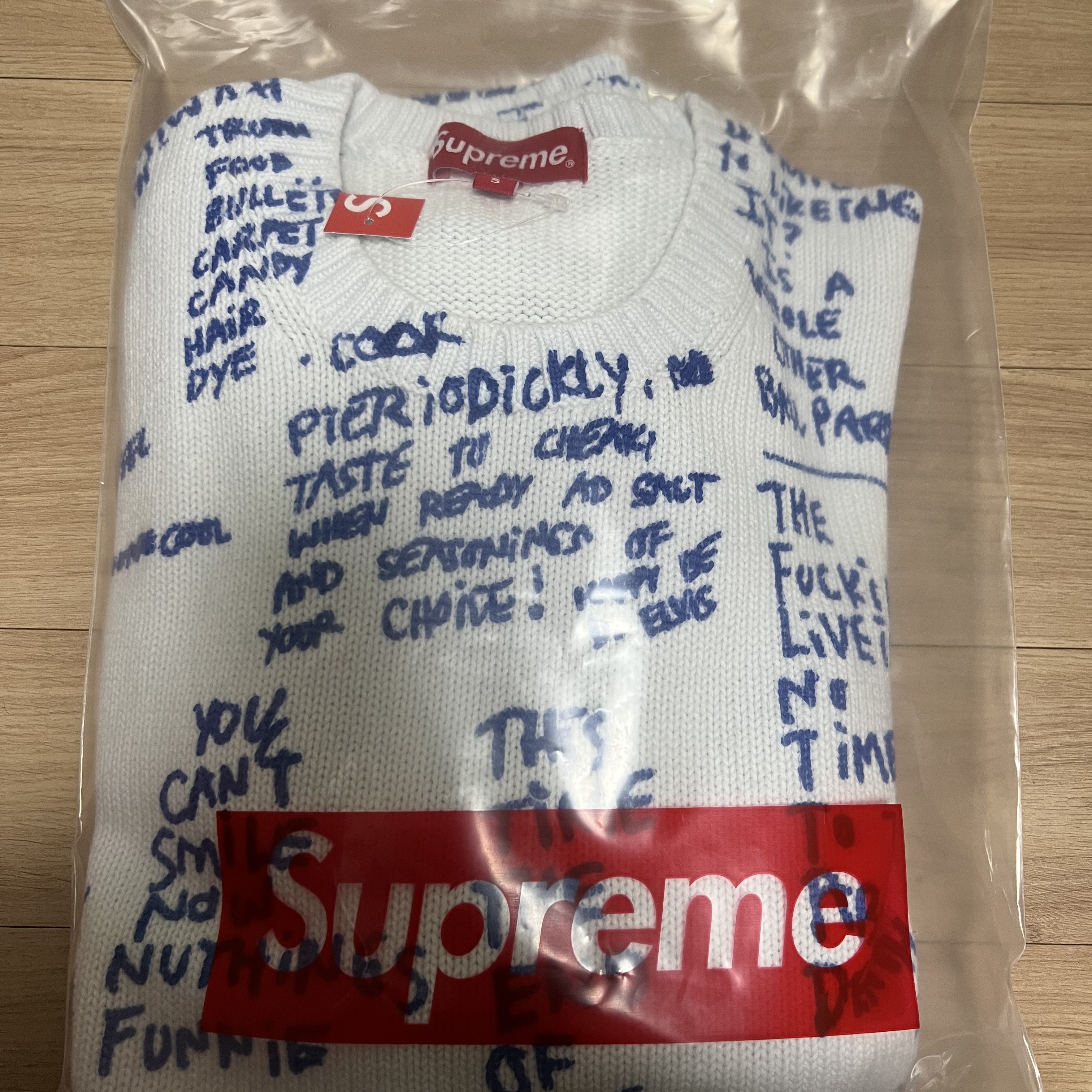 Supreme Gonz Poems Sweater White - 23SS 착용 스타일