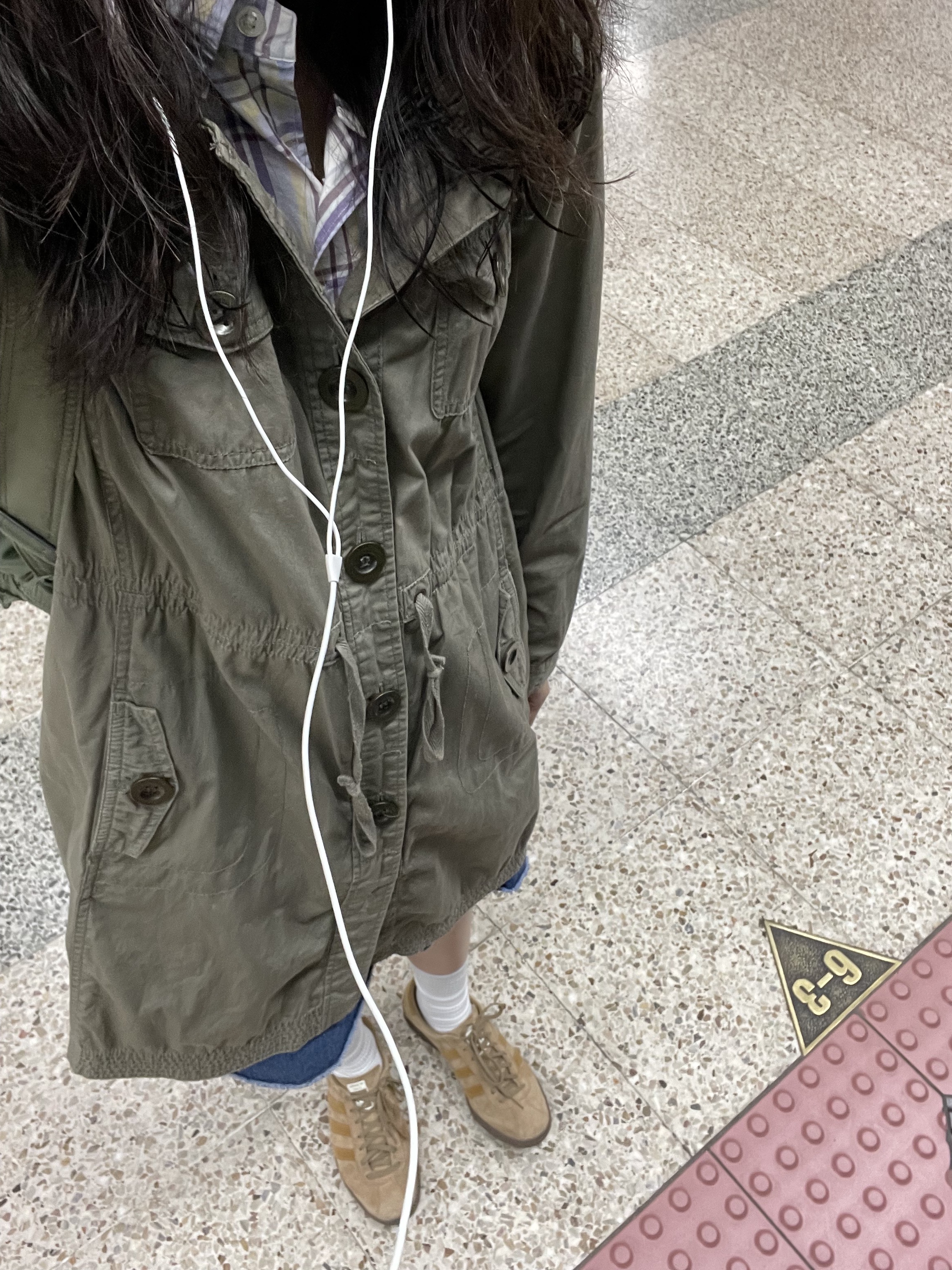 Adidas Tobacco Pantone Mesa, Porter Tanker Backpack Sage Green 착용 스타일 - 1
